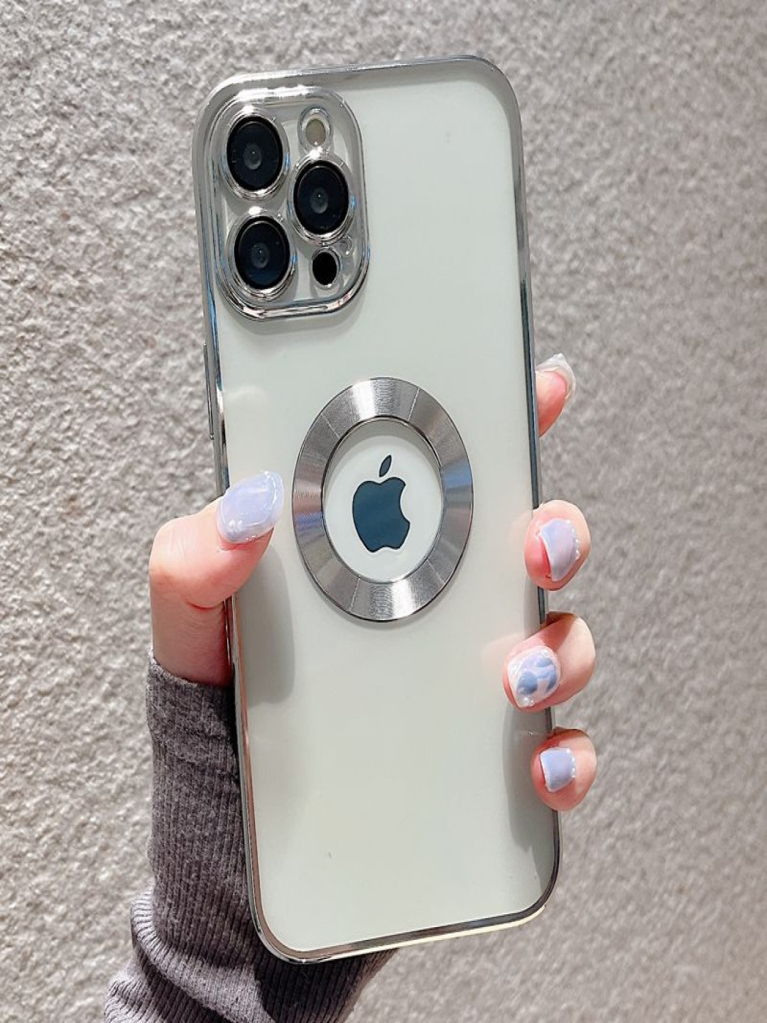 Luxury Kase Solid iPhone 13 Pro Max Transparent Plating Hole Logo Case Back Case, Silver
Luxury Kase Solid iPhone 13 Pro Max Transparent Plating Hole Logo Case Back Case, Silver