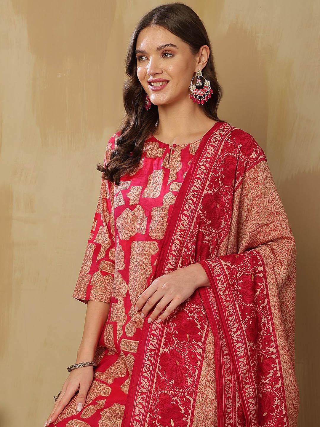 Anouk Women Floral Printed Regular Pure Silk Kurta with Trousers & With Dupatta, Fuchsia
Anouk Women Floral Printed Regular Pure Silk Kurta with Trousers & With Dupatta, Fuchsia