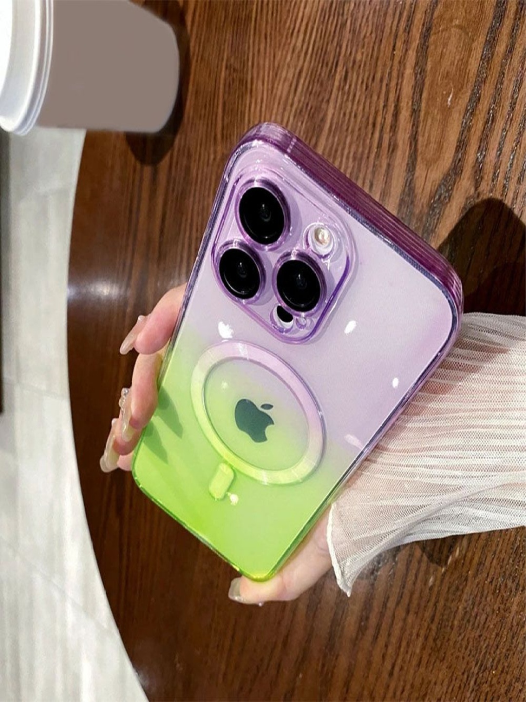 Luxury Kase LK089 Gradient Pattern Wireless Charge Mag-Safe Soft iPhone 14 Pro Back Case, Green
Luxury Kase LK089 Gradient Pattern Wireless Charge Mag-Safe Soft iPhone 14 Pro Back Case, Green
