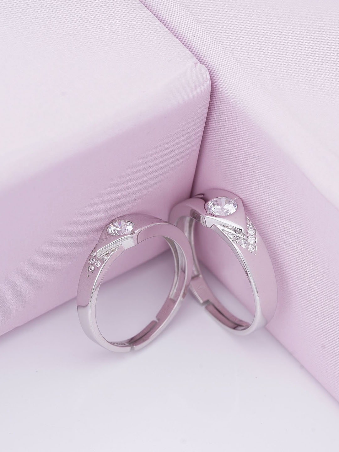 Zalkari Set Of 2 92.5 Sterling Silver Rhodium-Plated Cubic Zirconia Studded Couple Rings
Zalkari Set Of 2 92.5 Sterling Silver Rhodium-Plated Cubic Zirconia Studded Couple Rings