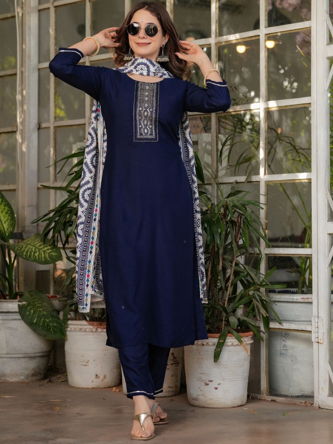 Navlik Floral Yoke Design Sequinned Straight Kurta With Trousers & Dupatta, Navy blue
Navlik Floral Yoke Design Sequinned Straight Kurta With Trousers & Dupatta, Navy blue