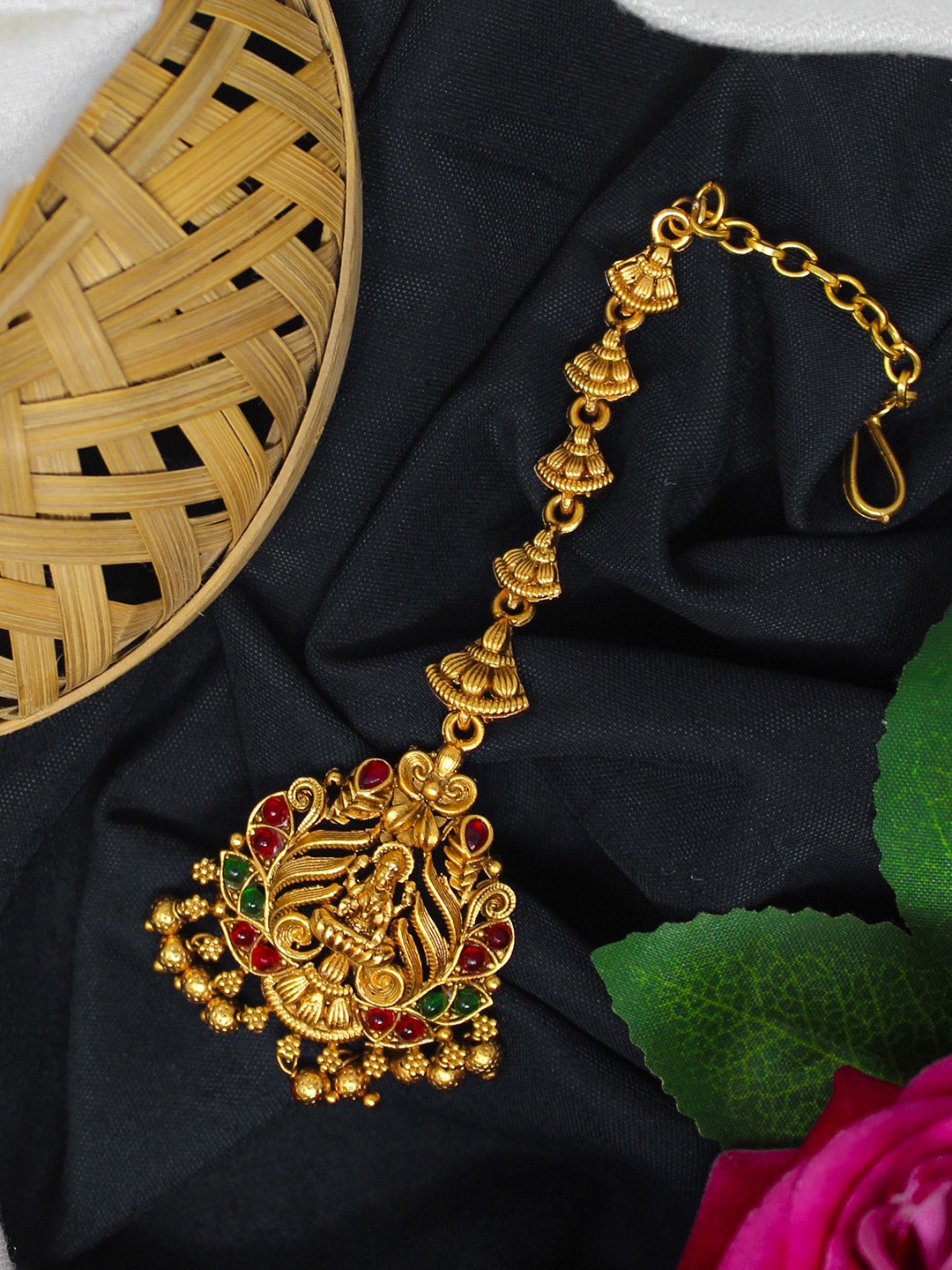 NAGNESHI ART Gold-Plated Artificial Stones Studded & Beaded Lakshmi Design Maang Tikka
NAGNESHI ART Gold-Plated Artificial Stones Studded & Beaded Lakshmi Design Maang Tikka