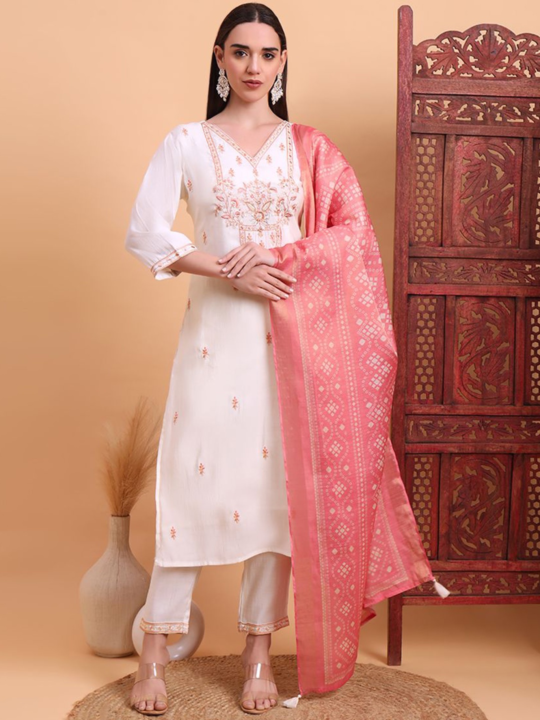Gee Next Creation Floral Embroidered Organic Cotton Straight Kurta With Trousers & Dupatta, White
Gee Next Creation Floral Embroidered Organic Cotton Straight Kurta With Trousers & Dupatta, White