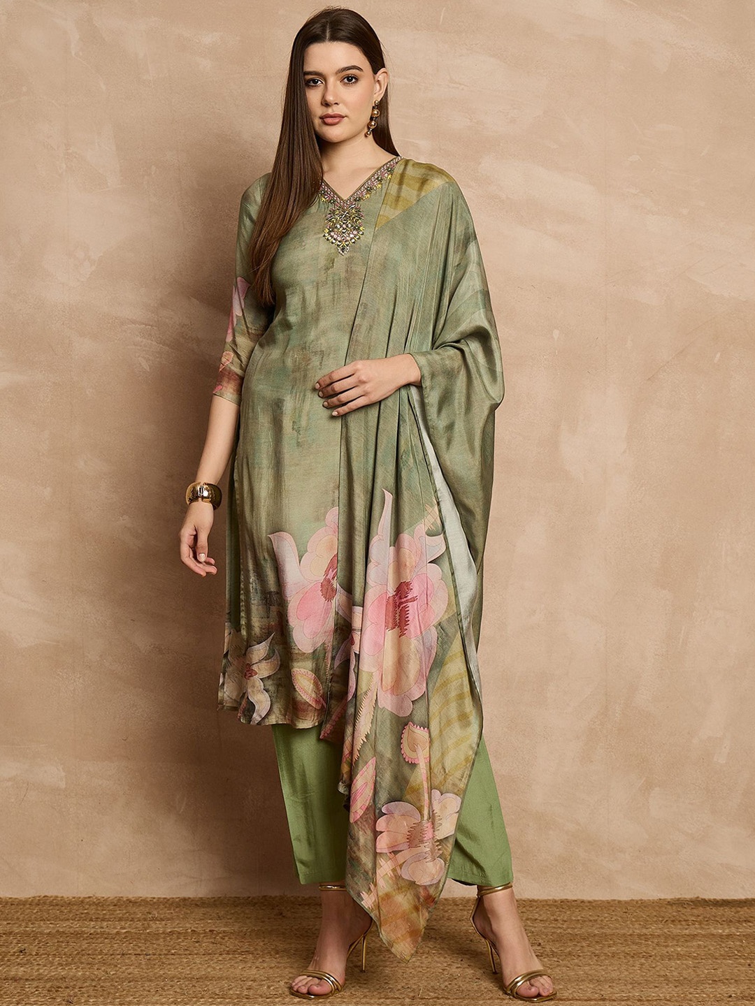 all about you Green Floral Printed Mirror Work Straight Kurta With Trousers & Dupatta
all about you Green Floral Printed Mirror Work Straight Kurta With Trousers & Dupatta