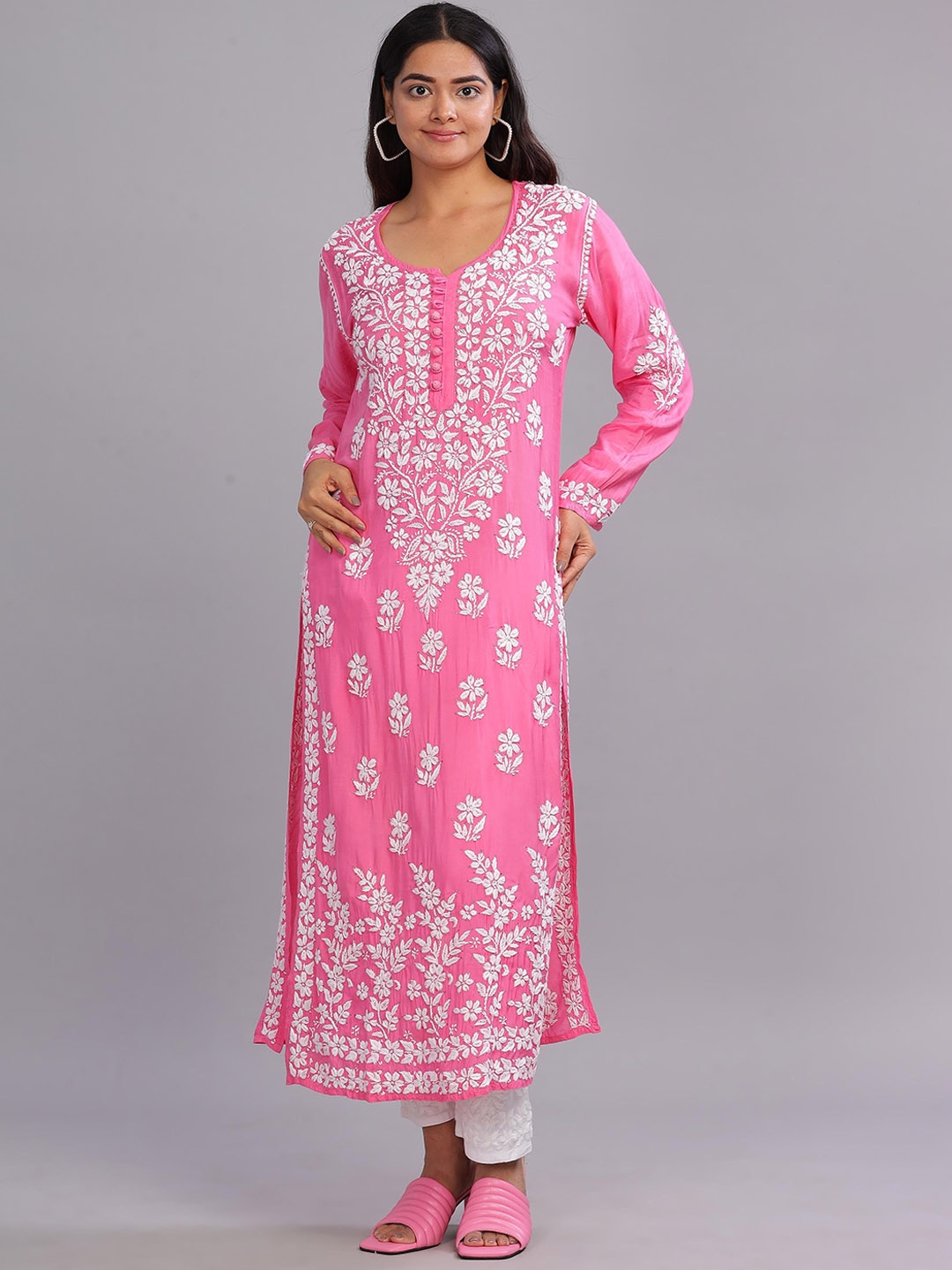 Club Loom Floral Embroidered Notch Neck Chikankari Linen Straight Kurta, Pink
Club Loom Floral Embroidered Notch Neck Chikankari Linen Straight Kurta, Pink