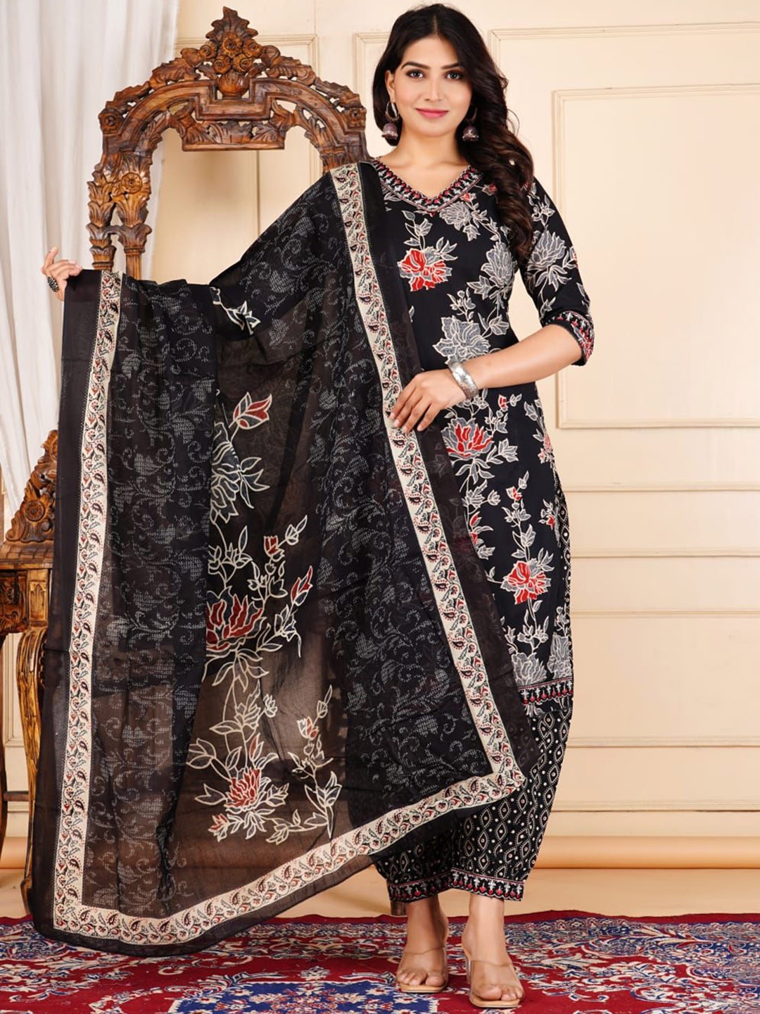 Divsy Fashion Floral Printed Regular Thread Work Pure Cotton Kurta with Patiala & Dupatta, Black
Divsy Fashion Floral Printed Regular Thread Work Pure Cotton Kurta with Patiala & Dupatta, Black