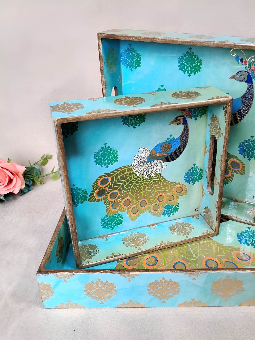 THE HOME CO. Turquoise Blue & Green 3 Pieces Peacock Printed Square Shaped Serving Trays
THE HOME CO. Turquoise Blue & Green 3 Pieces Peacock Printed Square Shaped Serving Trays
