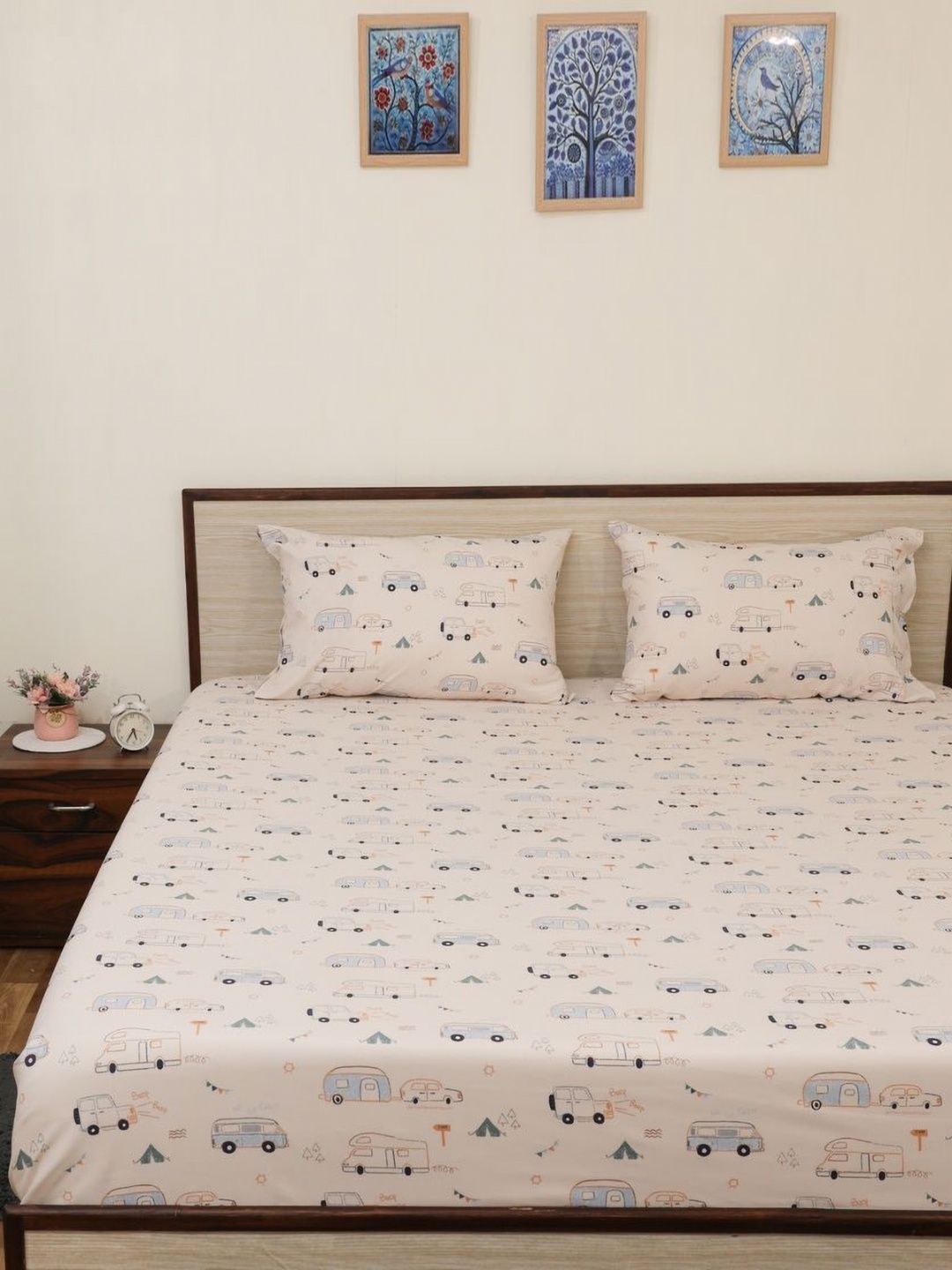 Bhumi Impex Pink & Blue Cartoon Characters 144 TC Single Bedsheet with 2 Pillow Covers
Bhumi Impex Pink & Blue Cartoon Characters 144 TC Single Bedsheet with 2 Pillow Covers