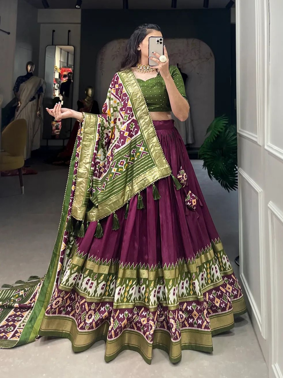 RADHVI BIZ Printed Ready to Wear Lehenga & Semi-Stitched Blouse With Dupatta, Purple
RADHVI BIZ Printed Ready to Wear Lehenga & Semi-Stitched Blouse With Dupatta, Purple