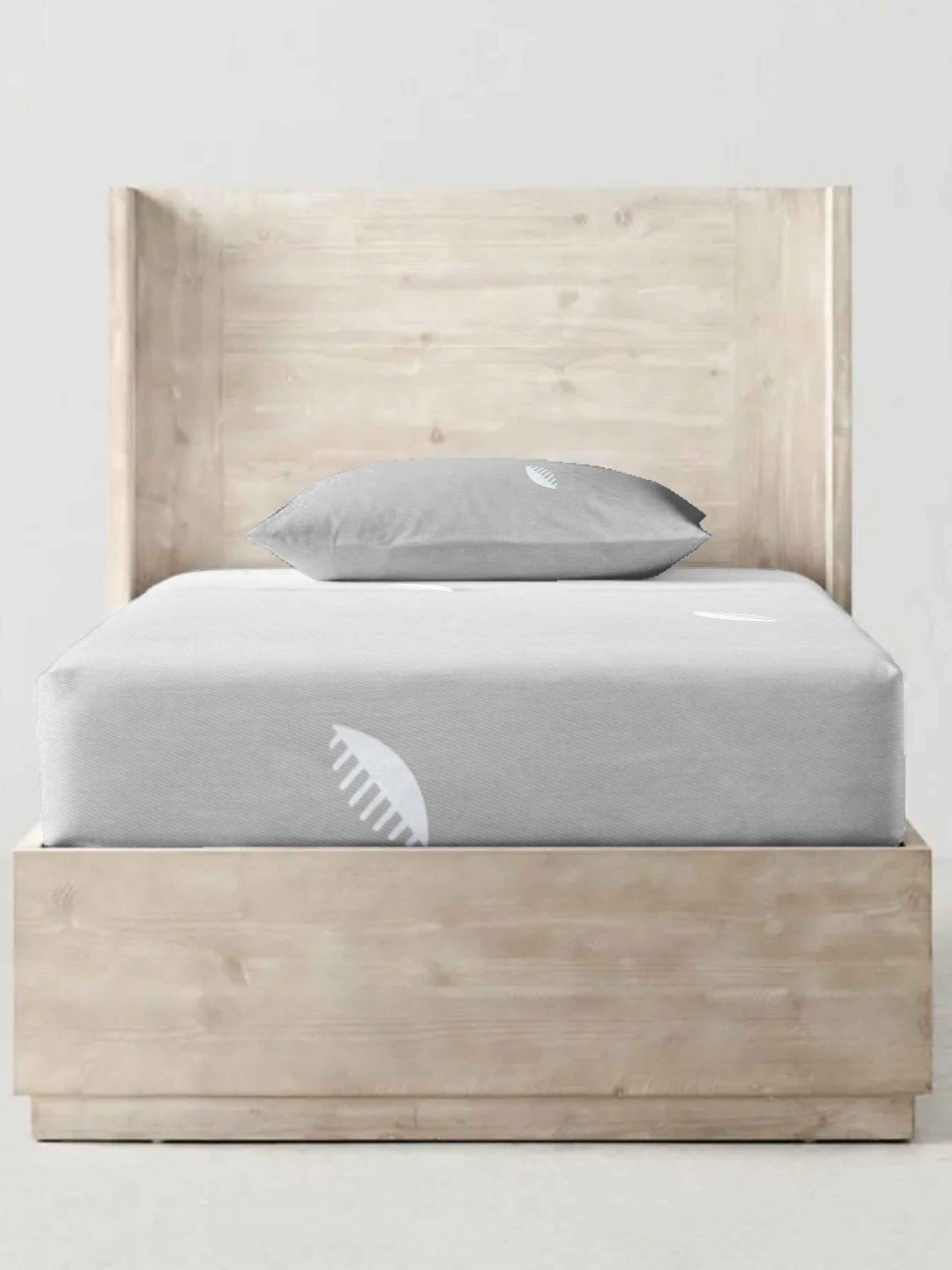 THE BABY ATELIER Grey & White Printed Cotton 300TC Queen Bedsheet Sets - 1.52 m x 2.03 m
THE BABY ATELIER Grey & White Printed Cotton 300TC Queen Bedsheet Sets - 1.52 m x 2.03 m