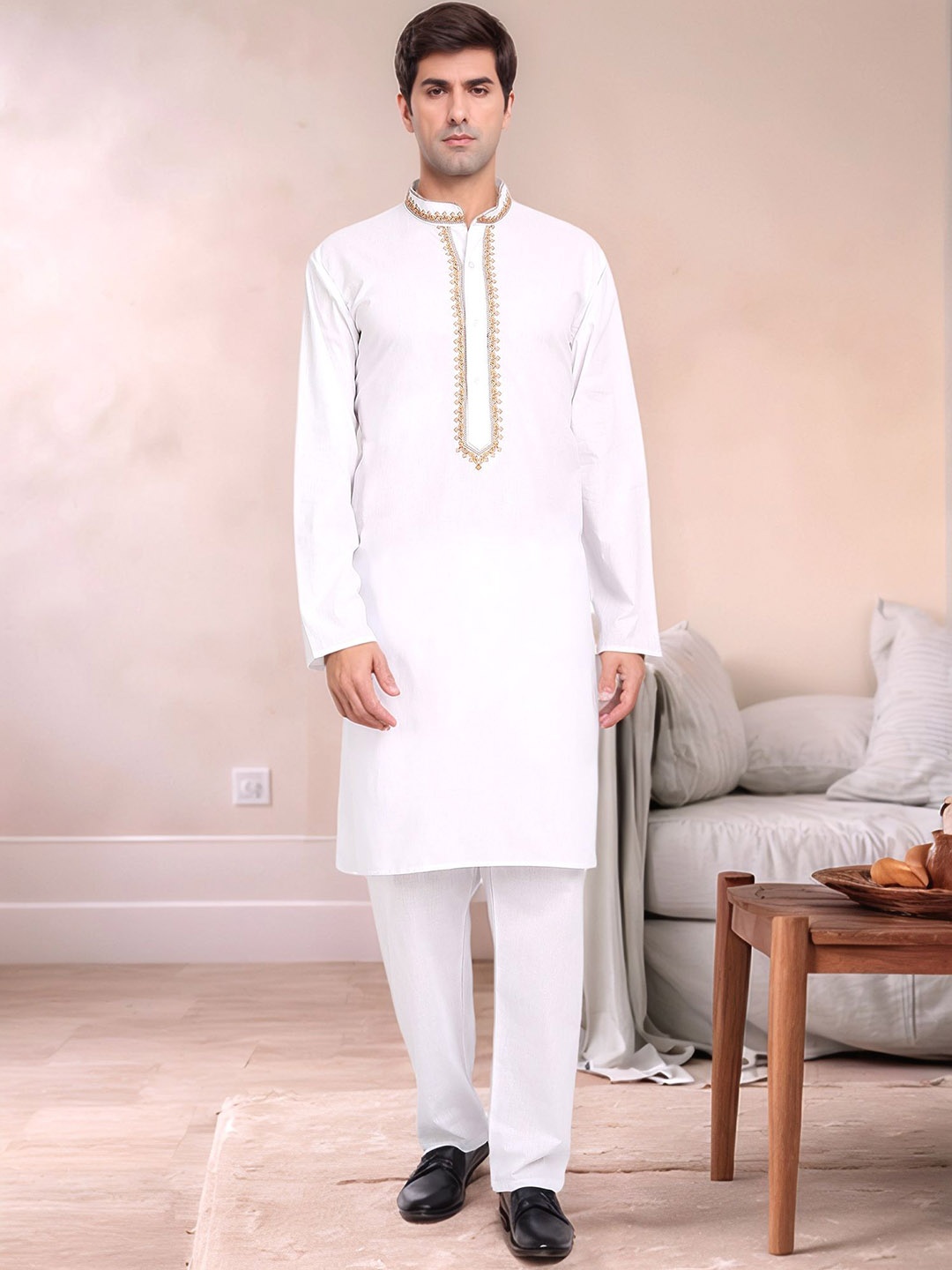 Moda Rapido Men Ethnic Motifs Yoke Design Regular Thread Work Pure Cotton Kurta with Pyjamas, White
Moda Rapido Men Ethnic Motifs Yoke Design Regular Thread Work Pure Cotton Kurta with Pyjamas, White