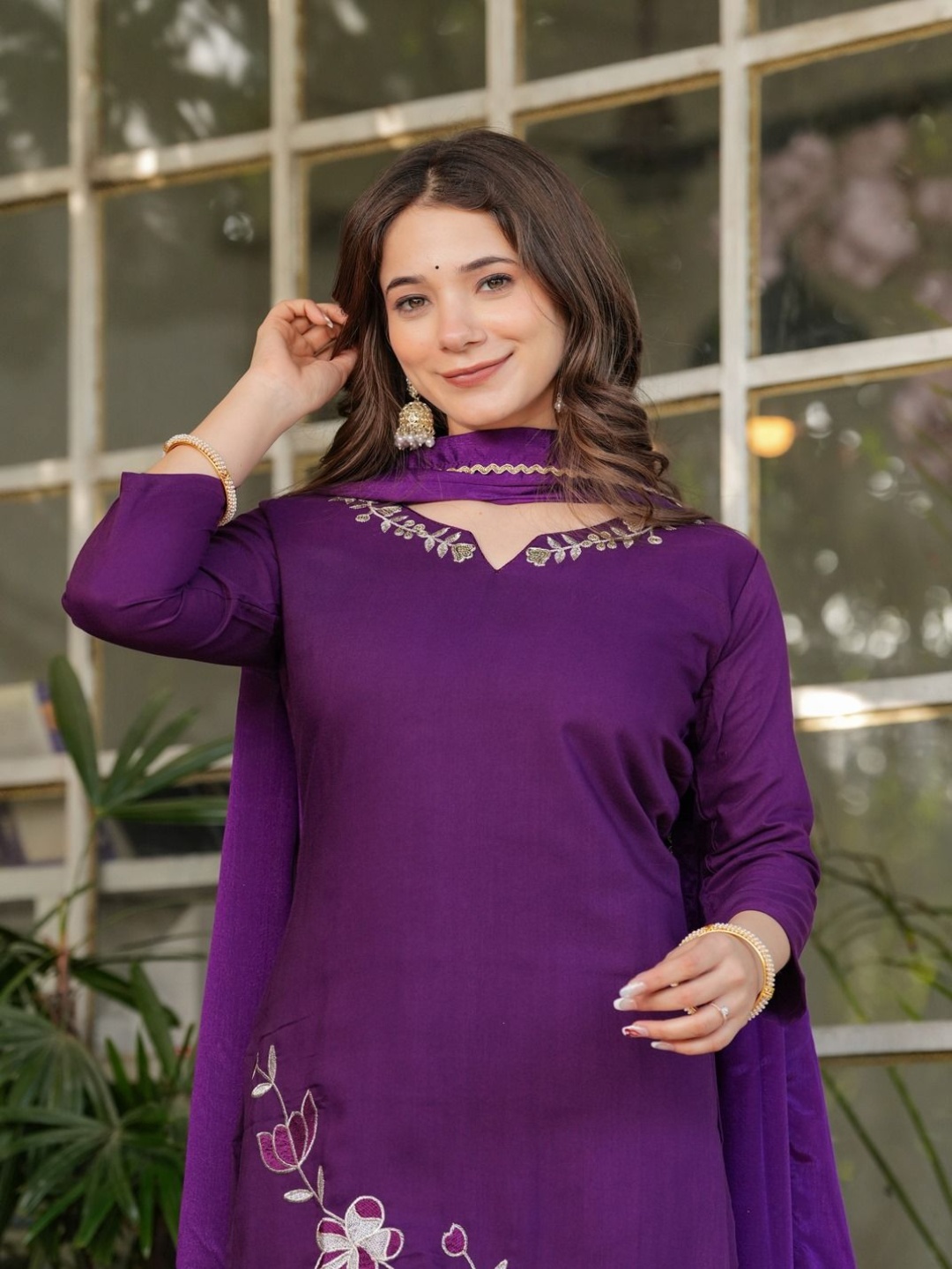 KALINI Floral Embroidered Notch Neck Thread Work Straight Kurta With Trouser & Dupatta, Purple
KALINI Floral Embroidered Notch Neck Thread Work Straight Kurta With Trouser & Dupatta, Purple