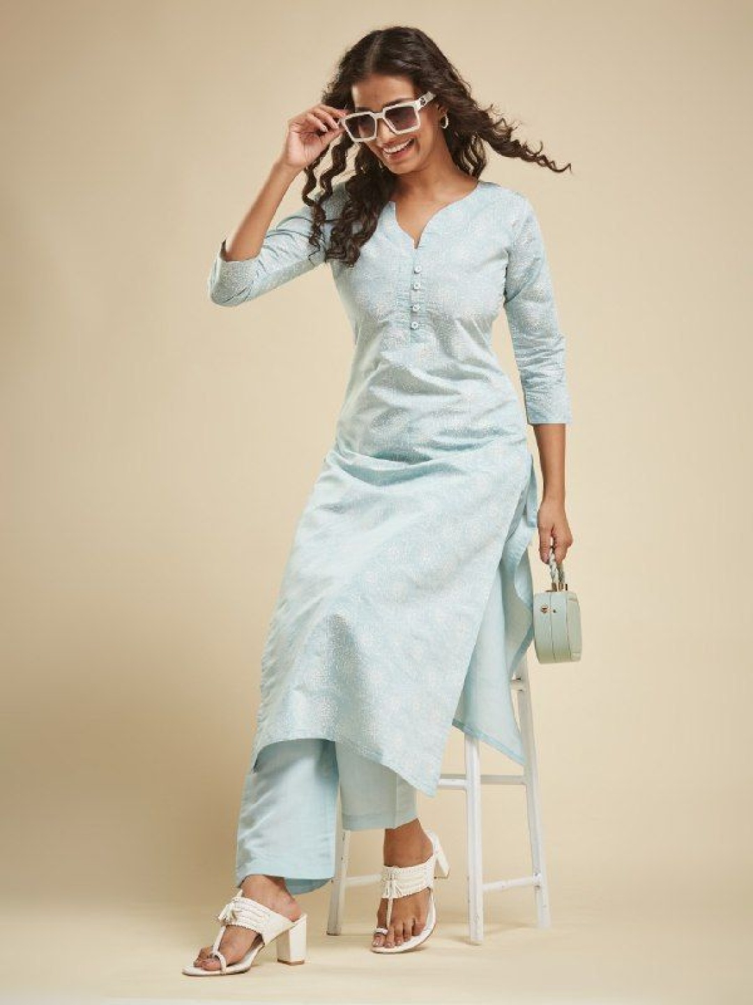 A TO Z CART Floral Printed V-Neck Straight Pure Silk Kurta With Trousers, Turquoise blue
A TO Z CART Floral Printed V-Neck Straight Pure Silk Kurta With Trousers, Turquoise blue