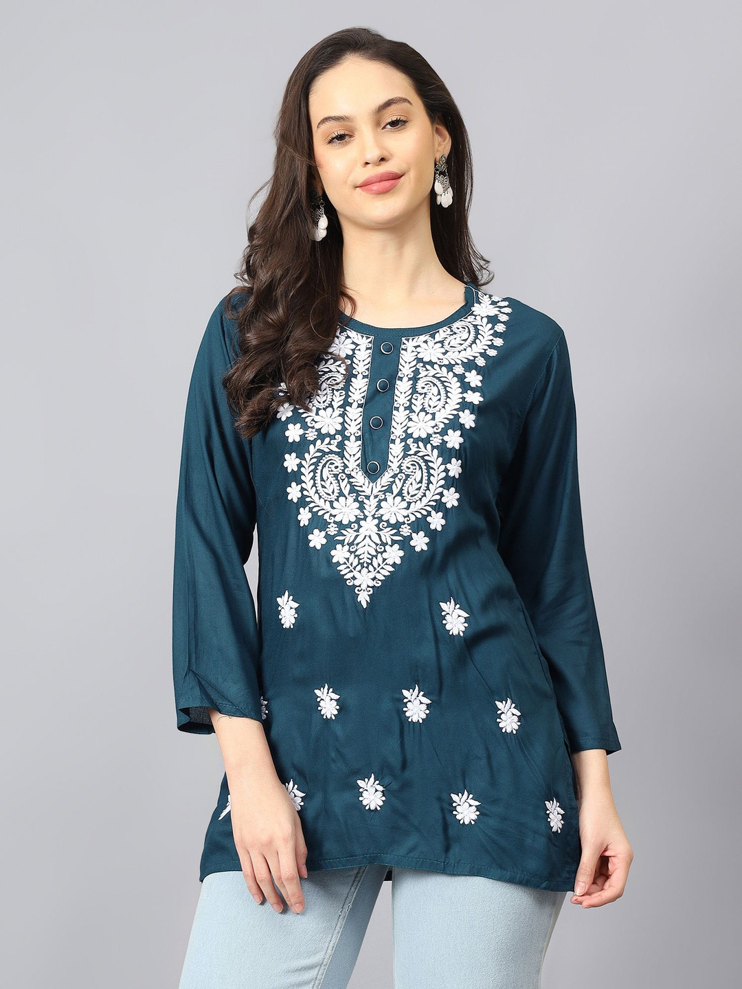 NAZAQAT ETHNIC INDIA Paisley Embroidered Chikankari Round Neck Straight Short Kurti, Green
NAZAQAT ETHNIC INDIA Paisley Embroidered Chikankari Round Neck Straight Short Kurti, Green