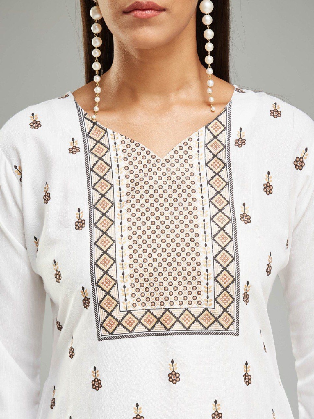 A TO Z CART Floral Printed V Neck Chanderi Silk Straight Kurta With Trouser, White
A TO Z CART Floral Printed V Neck Chanderi Silk Straight Kurta With Trouser, White