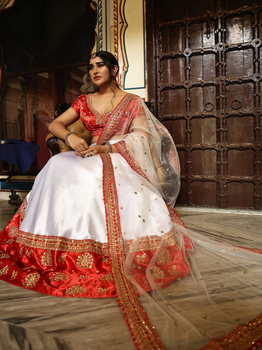 Rujave Embellished Thread Work Semi-Stitched Lehenga & Unstitched Blouse With Dupatta, White
Rujave Embellished Thread Work Semi-Stitched Lehenga & Unstitched Blouse With Dupatta, White