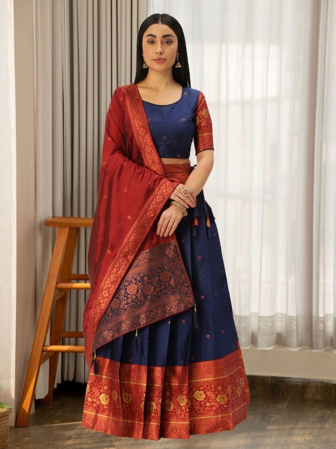 MAGMINA Ethnic Motifs Woven Design Semi-Stitched Lehenga & Unstitched Blouse With Dupatta, Blue
MAGMINA Ethnic Motifs Woven Design Semi-Stitched Lehenga & Unstitched Blouse With Dupatta, Blue