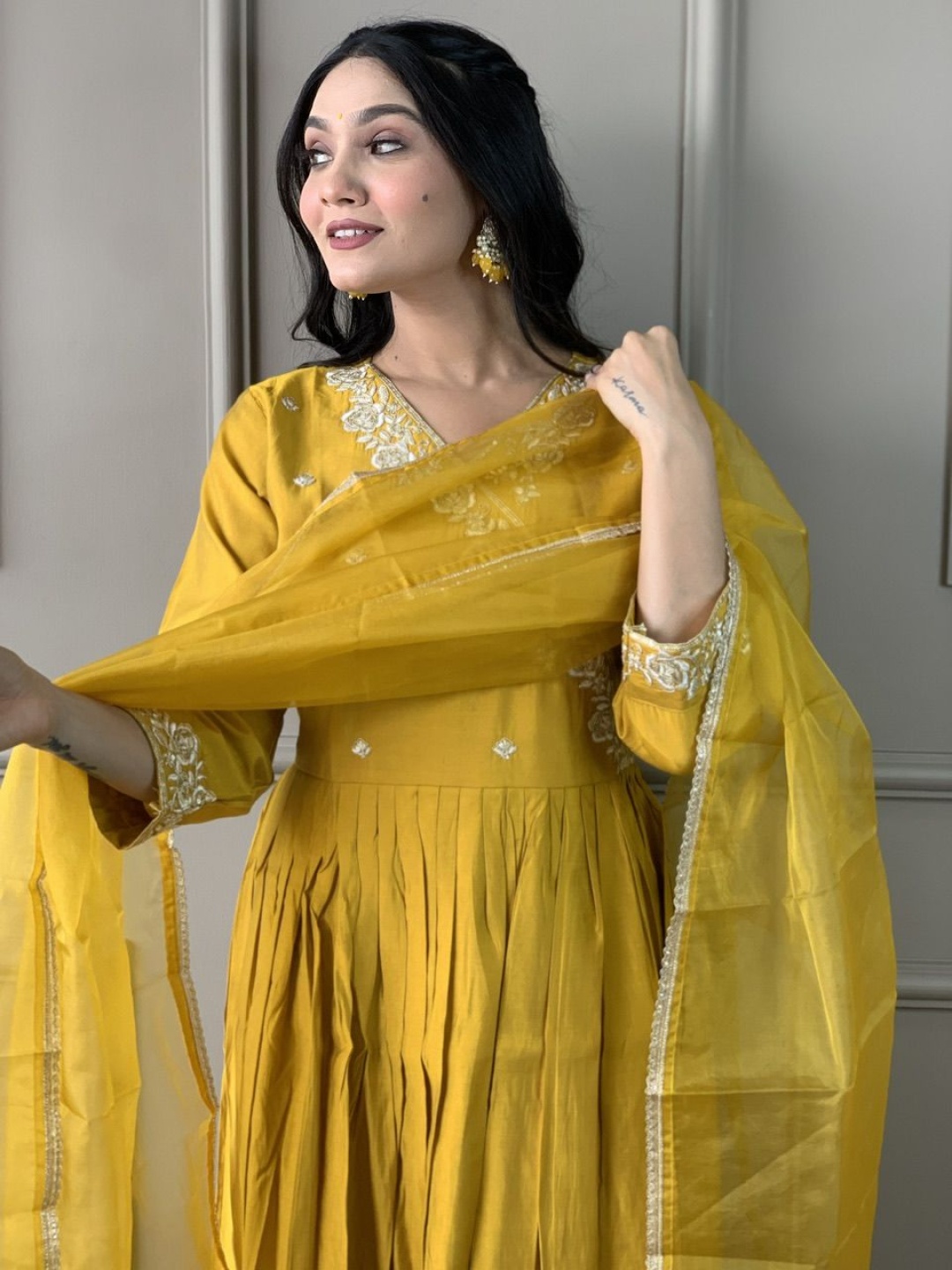 Siya Fashion Floral Embroidered Thread Work Angrakha Kurta With Trouser & Dupatta, Yellow
Siya Fashion Floral Embroidered Thread Work Angrakha Kurta With Trouser & Dupatta, Yellow