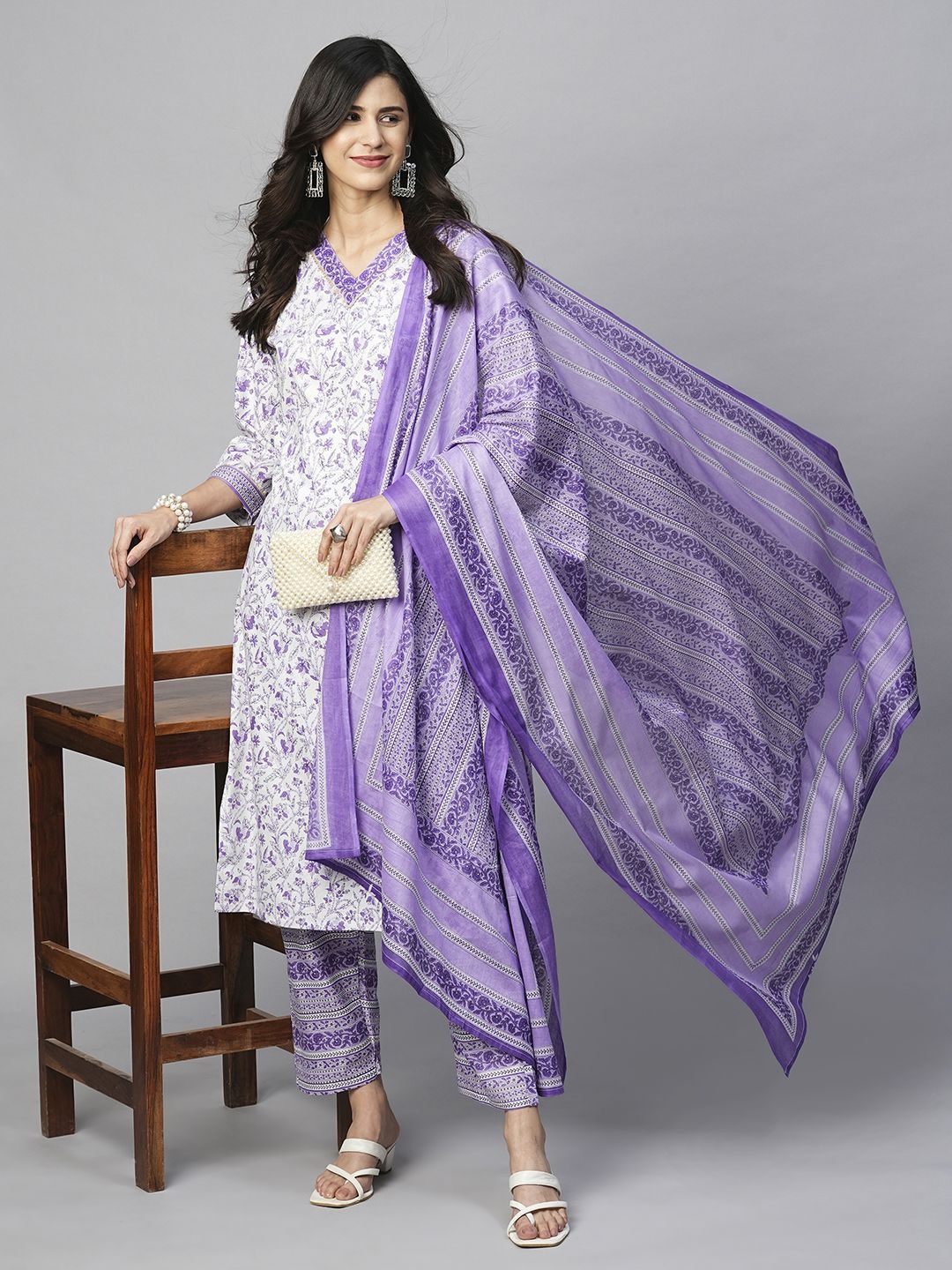 Moda Rapido Floral Printed V Neck Straight Pure Cotton Kurta With Trousers & Dupatta, Lavender
Moda Rapido Floral Printed V Neck Straight Pure Cotton Kurta With Trousers & Dupatta, Lavender