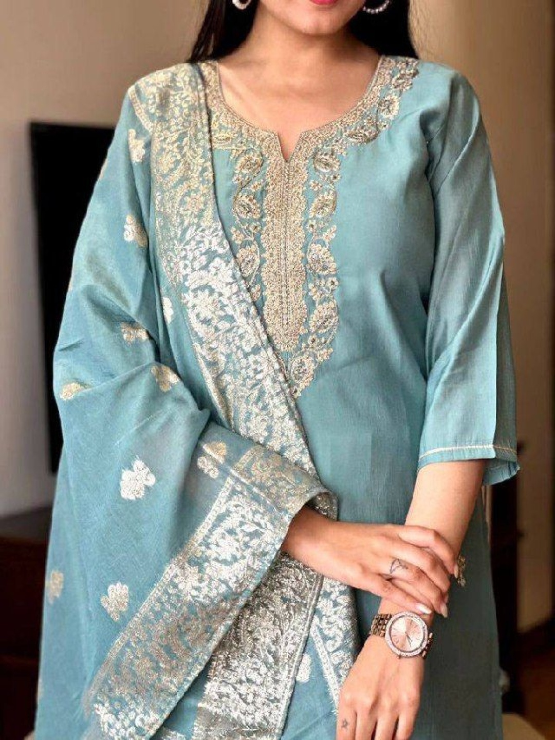 Siya Fashion Floral Embroidered Thread Work Straight Kurta With Trouser & Dupatta, Blue
Siya Fashion Floral Embroidered Thread Work Straight Kurta With Trouser & Dupatta, Blue