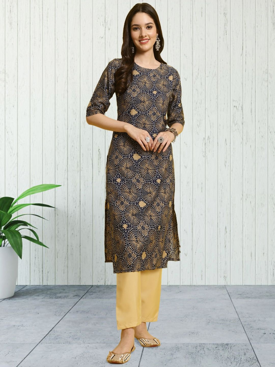 7Threads Ethnic Motifs Printed Round-Neck Straight Regular Kurta with Trousers, Navy blue
7Threads Ethnic Motifs Printed Round-Neck Straight Regular Kurta with Trousers, Navy blue