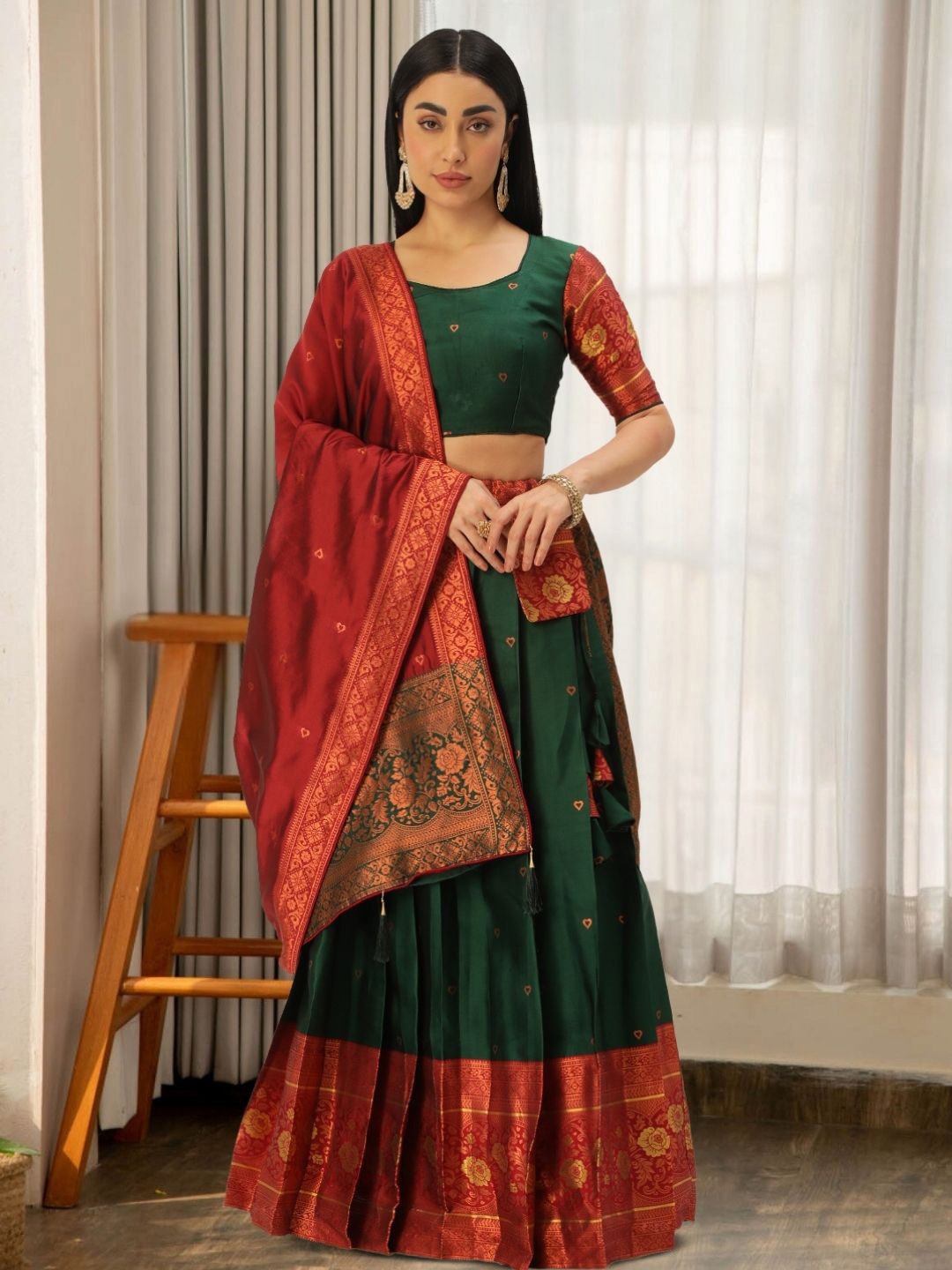 MAGMINA Woven Design Zari Semi-Stitched Lehenga & Unstitched Blouse With Dupatta & Belt, Green
MAGMINA Woven Design Zari Semi-Stitched Lehenga & Unstitched Blouse With Dupatta & Belt, Green