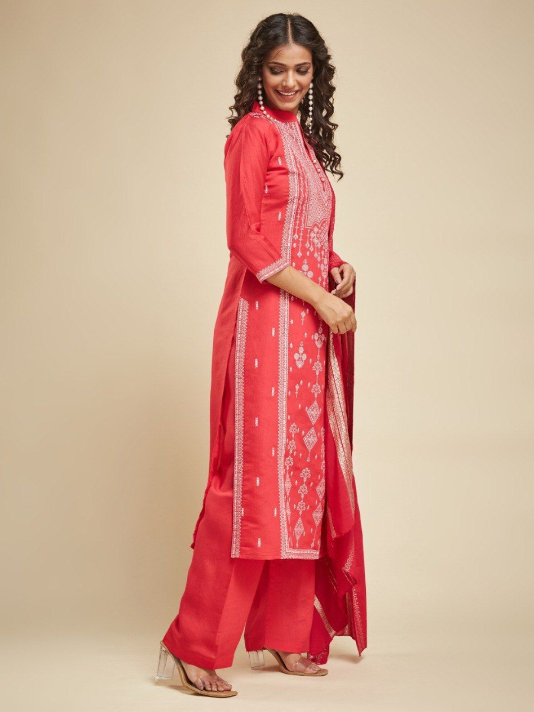 A TO Z CART Geometric Printed Chanderi Silk Straight Kurta With Trouser & Dupatta, Red
A TO Z CART Geometric Printed Chanderi Silk Straight Kurta With Trouser & Dupatta, Red