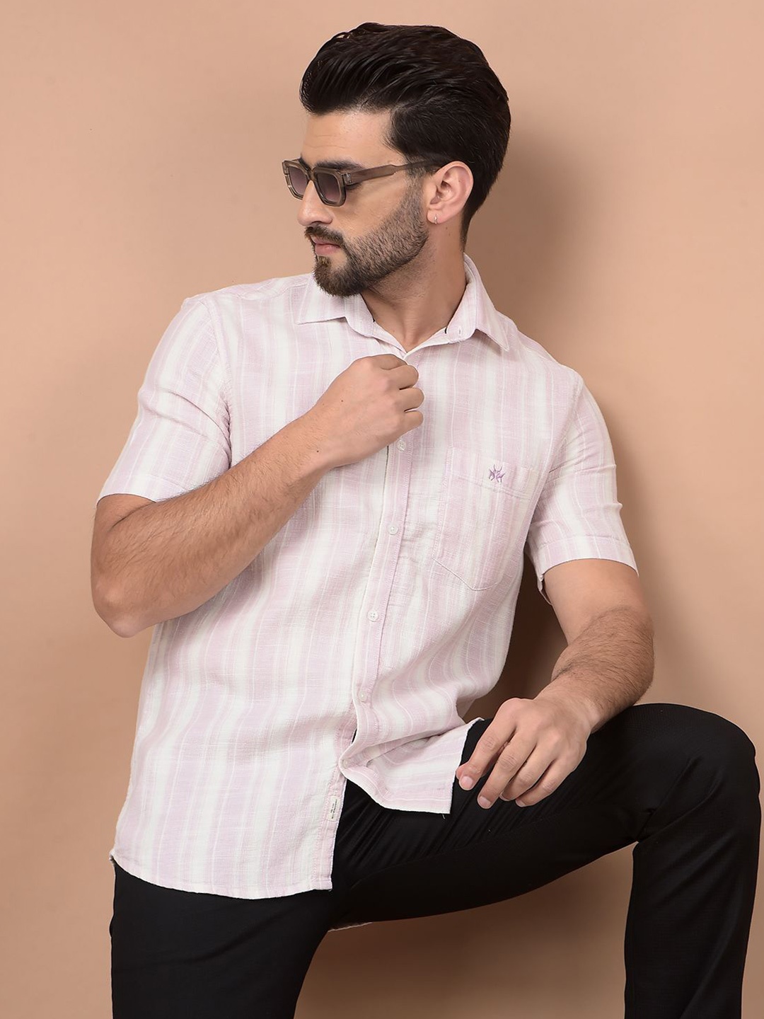 Crimsoune Club Men Classic Slim Fit Spread Collar Vertical Striped Cotton Casual Shirt, Purple
Crimsoune Club Men Classic Slim Fit Spread Collar Vertical Striped Cotton Casual Shirt, Purple