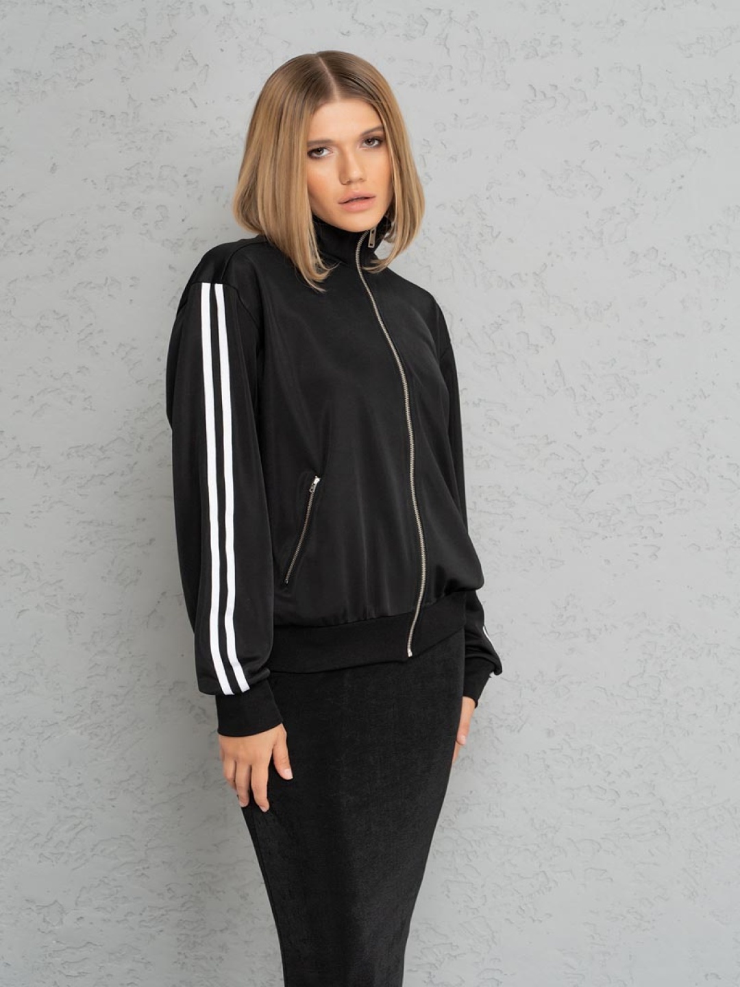 Shiv traders collection Women Checked Polyester Windcheater Crop Bomber with Patchwork Jacket, White
Shiv traders collection Women Checked Polyester Windcheater Crop Bomber with Patchwork Jacket, White