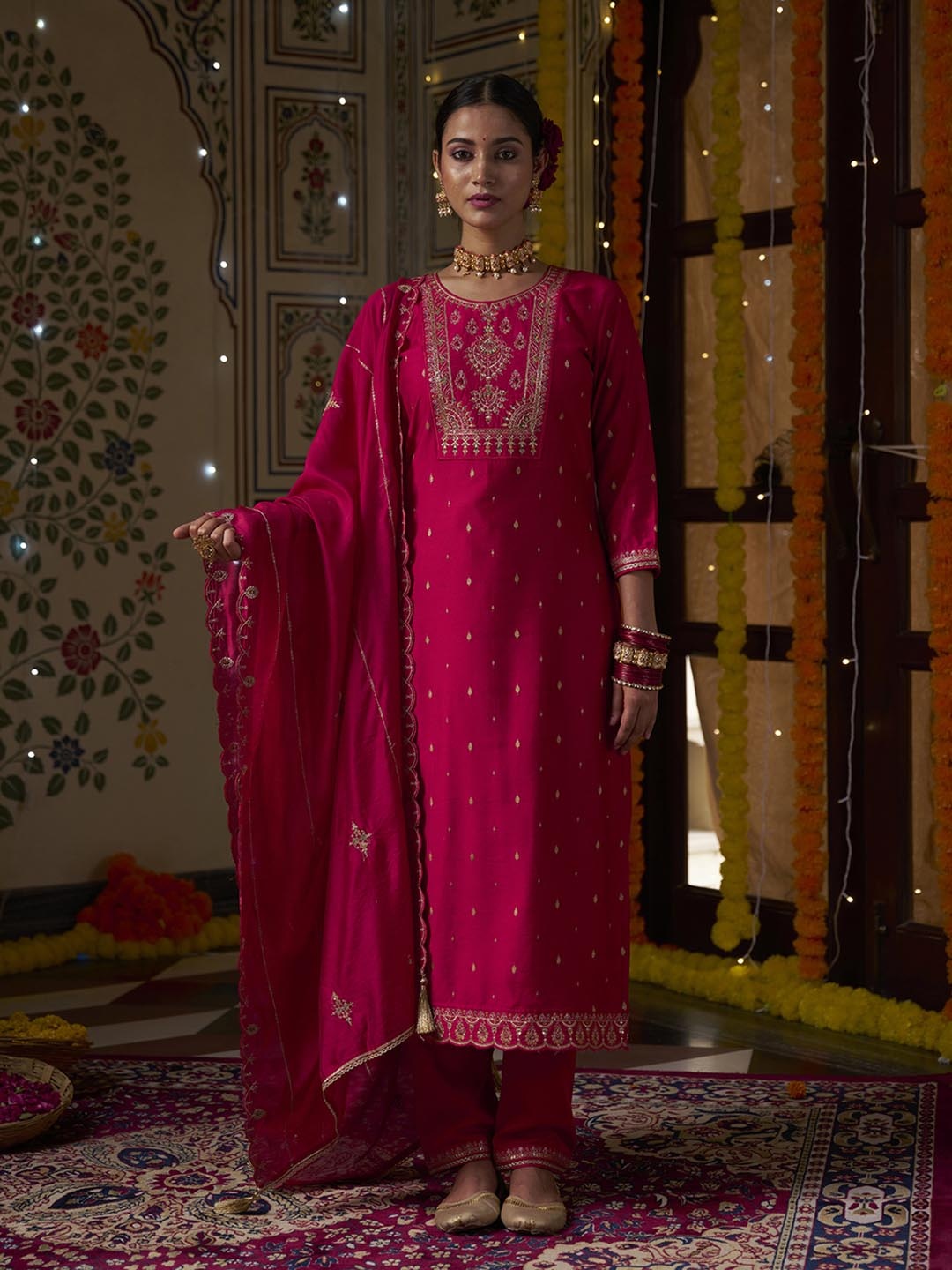 Kvsfab Ethnic Motifs Embroidered Sequinned Straight Kurta with Trousers & Dupatta, Maroon
Kvsfab Ethnic Motifs Embroidered Sequinned Straight Kurta with Trousers & Dupatta, Maroon