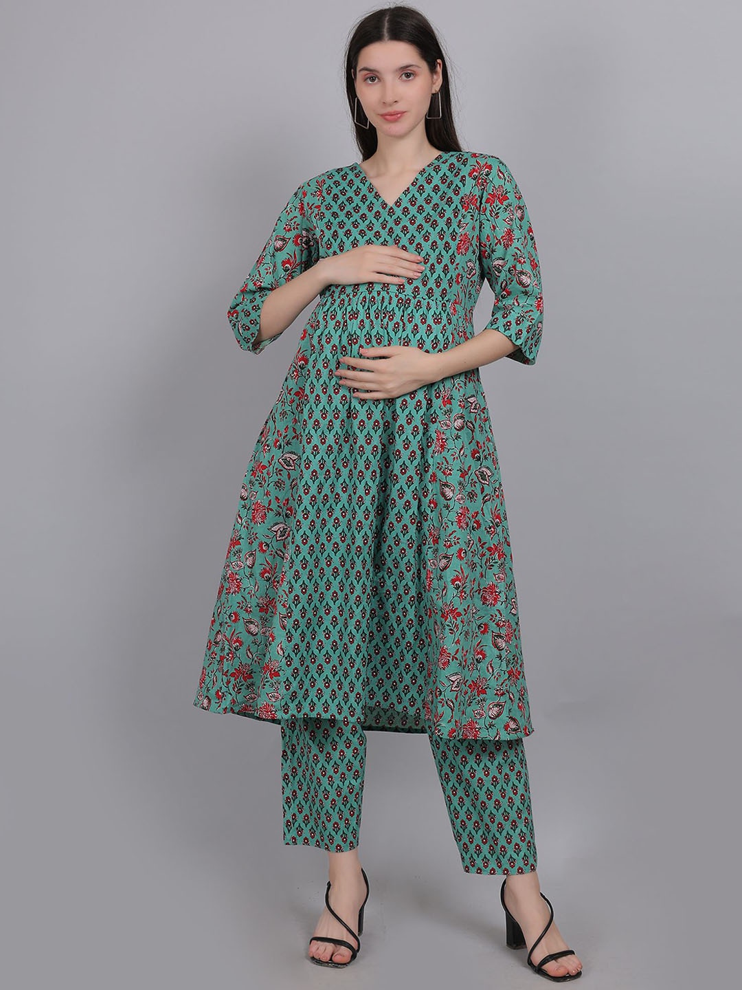 Moms Ever Women Floral Printed Regular Pure Cotton Maternity & Feeding Kurta Set, Teal
Moms Ever Women Floral Printed Regular Pure Cotton Maternity & Feeding Kurta Set, Teal