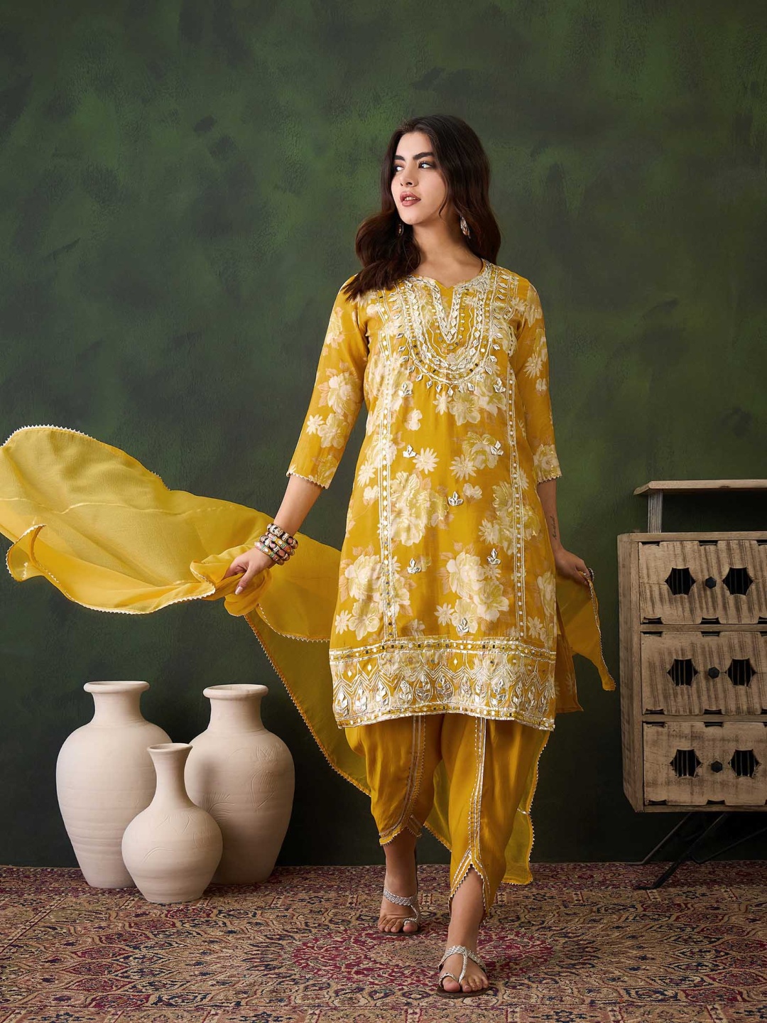 Sangria Yellow Floral Printed Gotta Patti Sweetheart Neck Kurta With Dhoti Pants & Dupatta
Sangria Yellow Floral Printed Gotta Patti Sweetheart Neck Kurta With Dhoti Pants & Dupatta