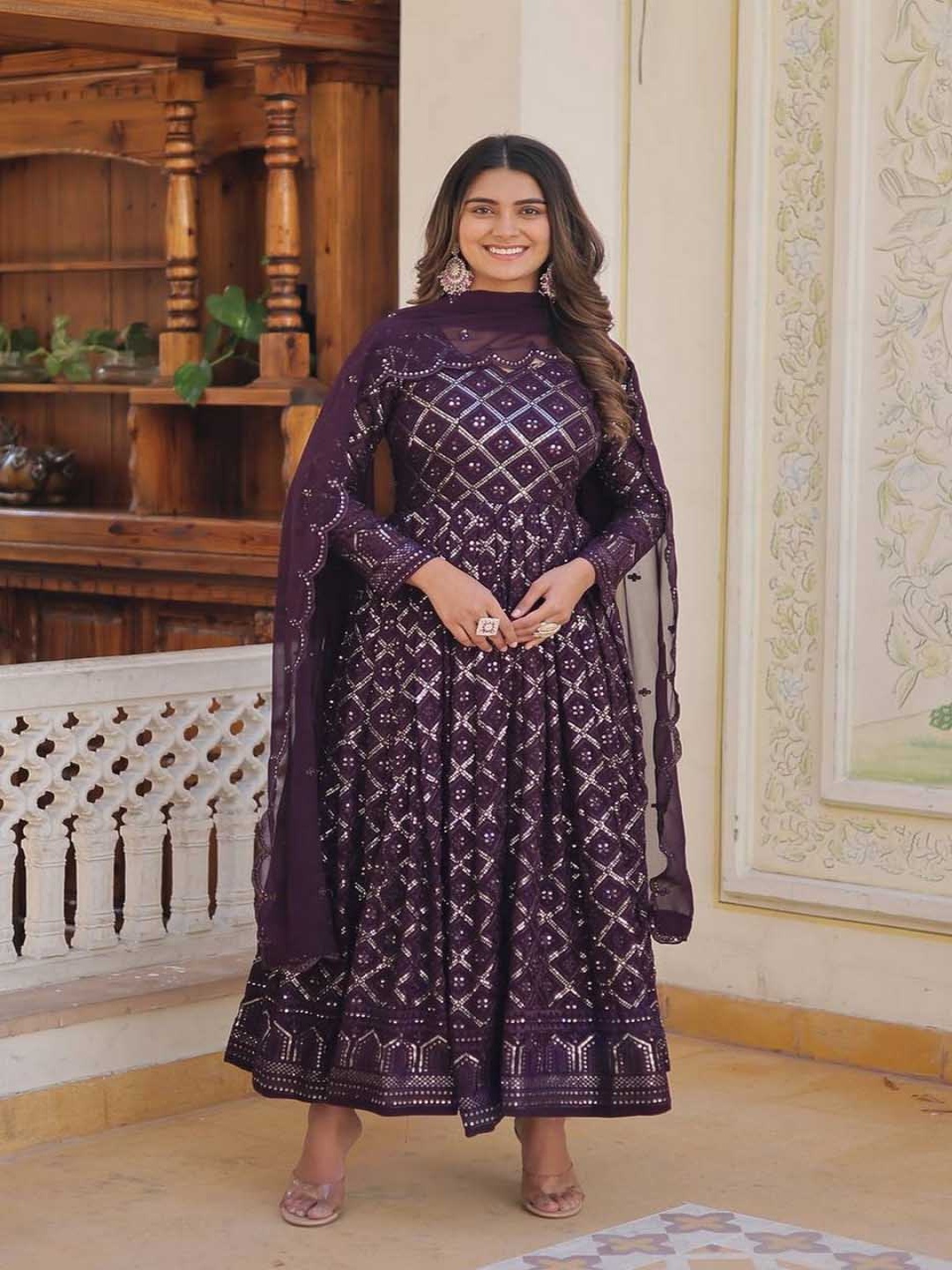 mimi design Floral Embroidered Silk Georgette Anarkali Kurta With Trousers & Dupatta, Purple
mimi design Floral Embroidered Silk Georgette Anarkali Kurta With Trousers & Dupatta, Purple