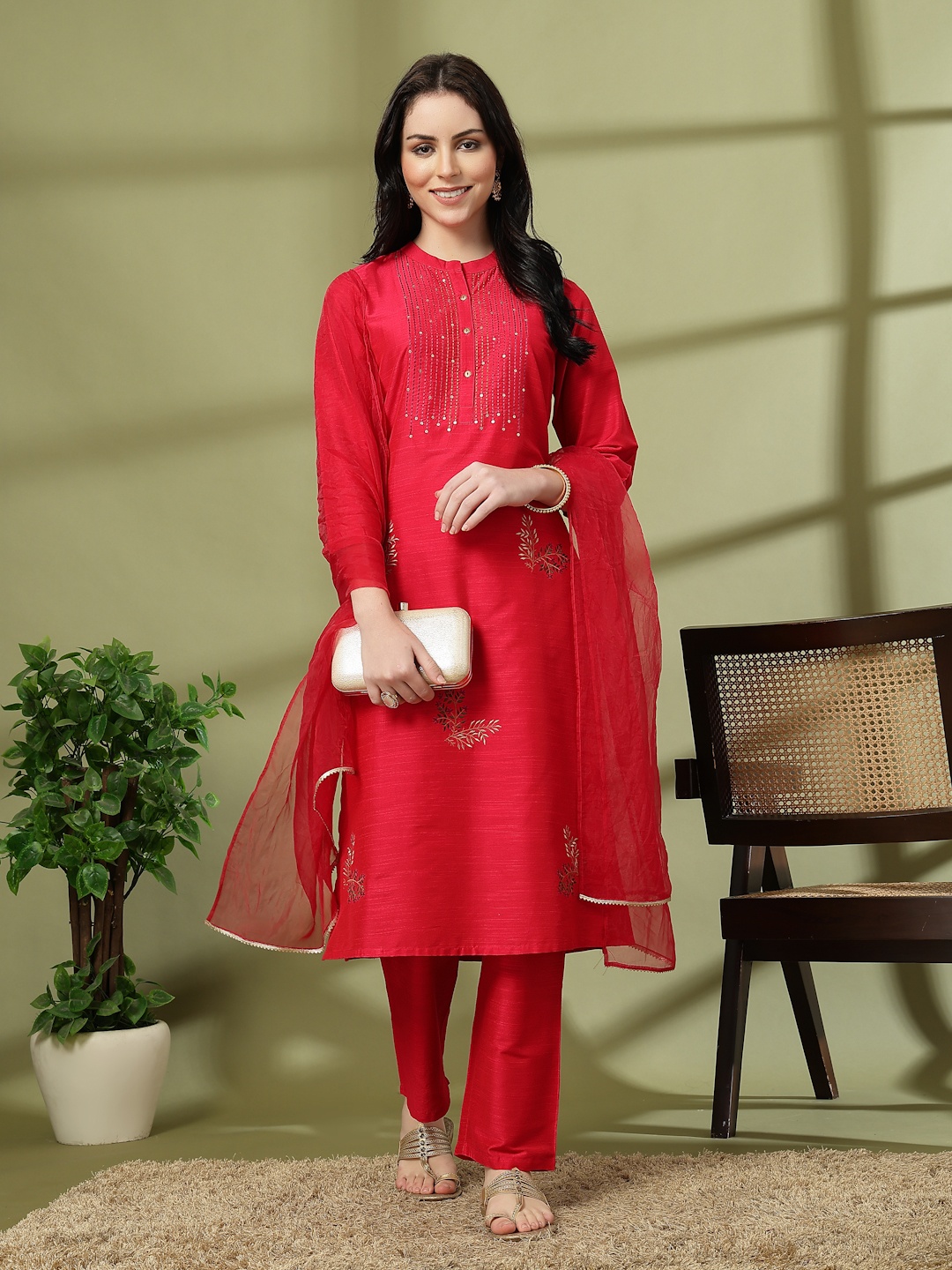 Nayam By Lakshita Floral Embroidered Regular Sequinned Kurta With Palazzos & Dupatta, Pink
Nayam By Lakshita Floral Embroidered Regular Sequinned Kurta With Palazzos & Dupatta, Pink