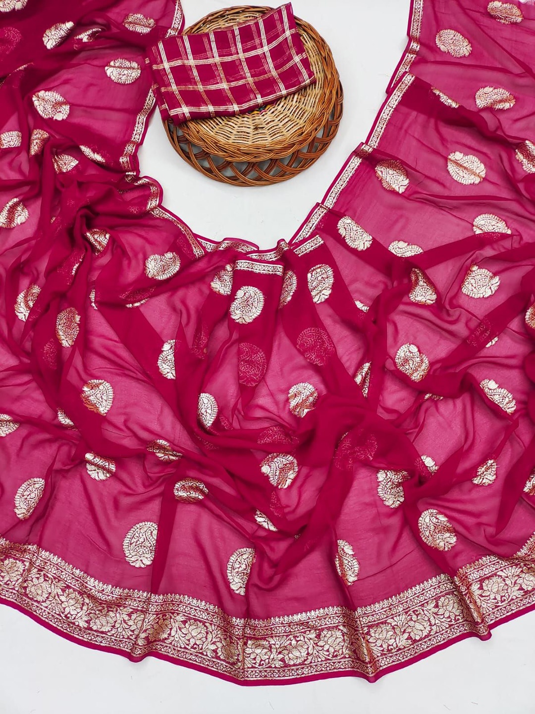 PAYAL CREATION Ethnic Motifs Zari Pure Georgette Banarasi Saree, Pink
PAYAL CREATION Ethnic Motifs Zari Pure Georgette Banarasi Saree, Pink