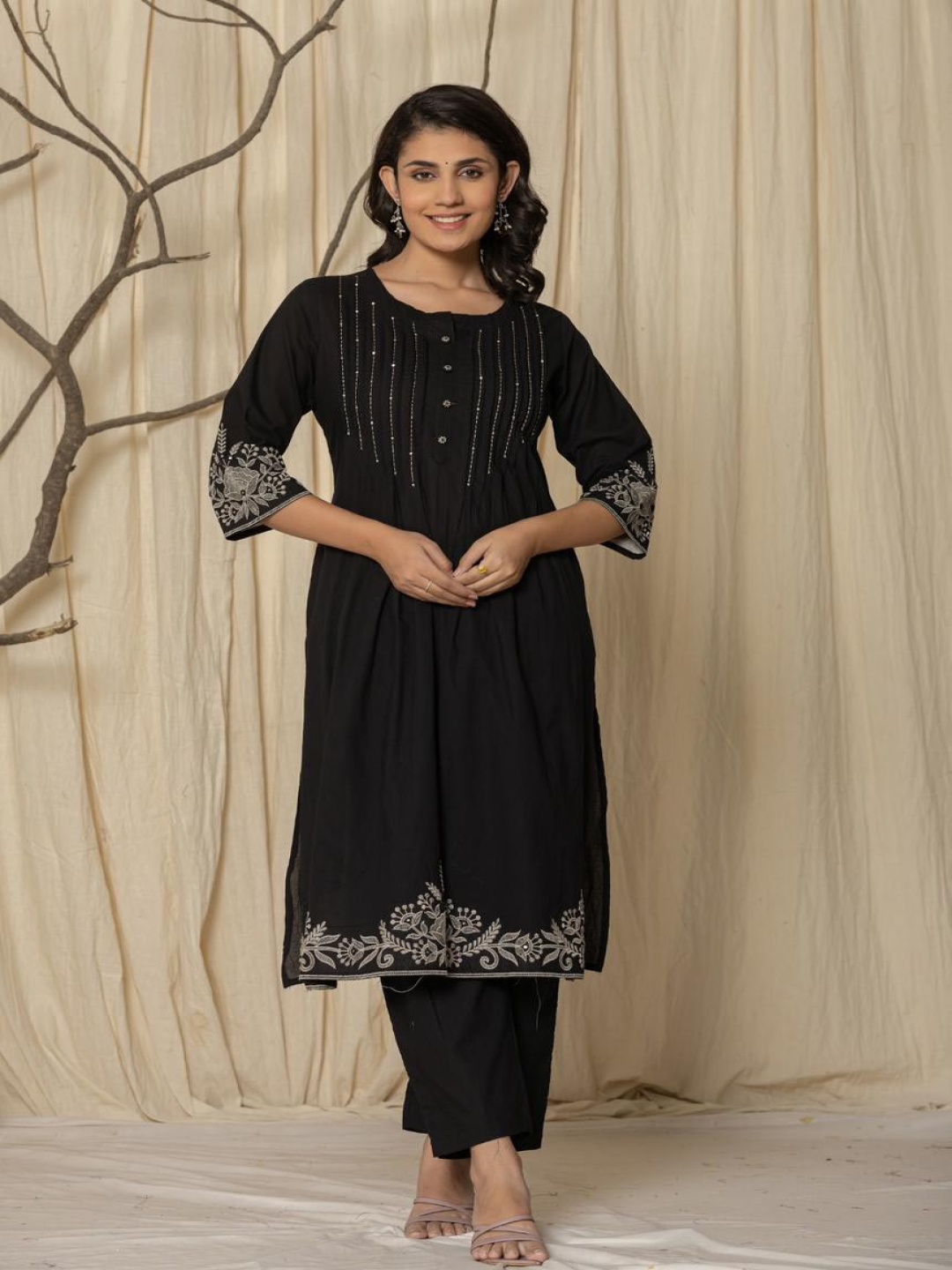INDYES Floral Embroidered Pleated Sequinned Pure Cotton A-Line Kurta With Trousers, Black
INDYES Floral Embroidered Pleated Sequinned Pure Cotton A-Line Kurta With Trousers, Black