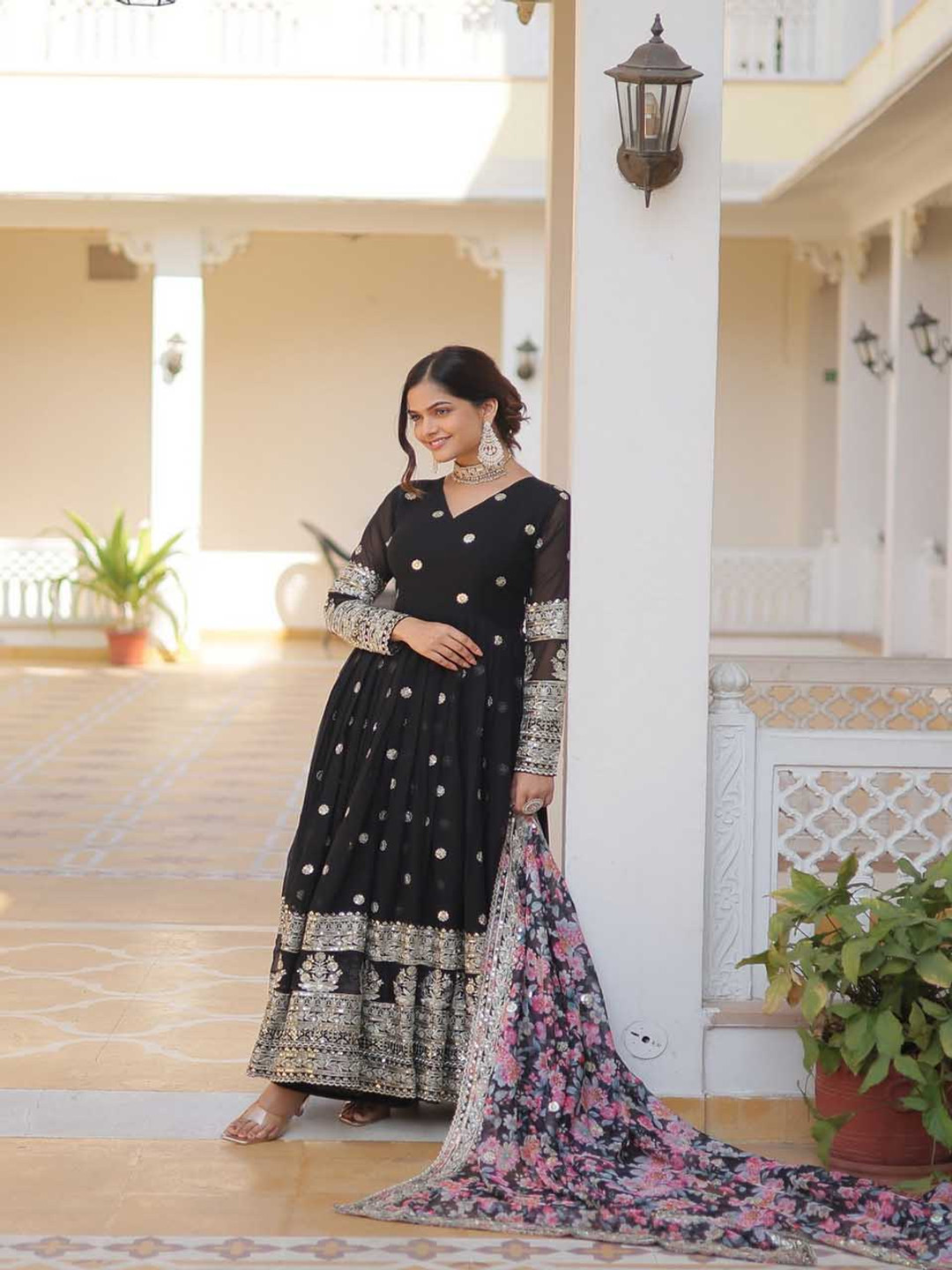 mimi design Floral Embroidered Silk Georgette Anarkali Kurta With Trousers & Dupatta, Black
mimi design Floral Embroidered Silk Georgette Anarkali Kurta With Trousers & Dupatta, Black