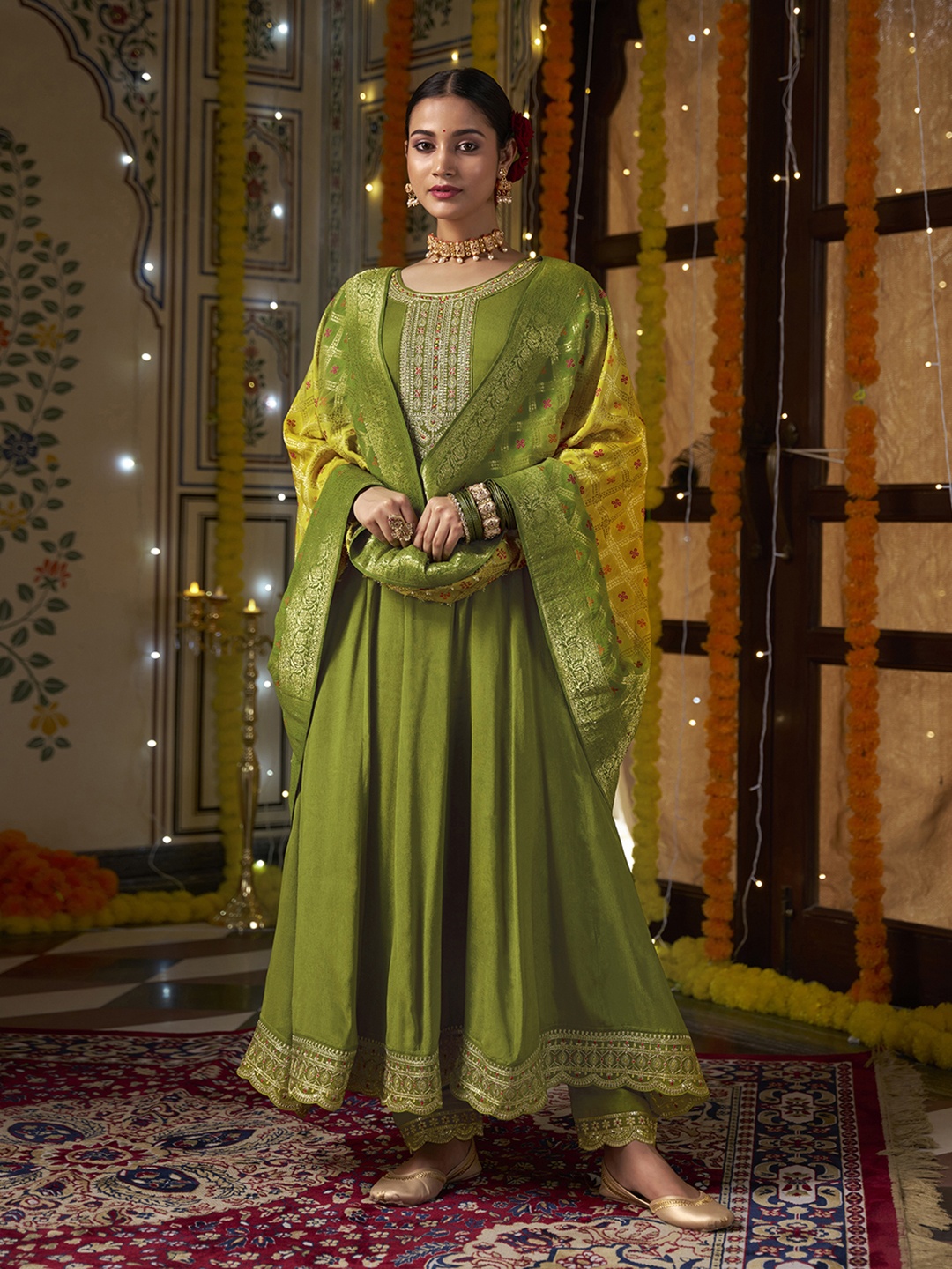 Kvsfab Floral Embroidered Panelled Sequinned Anarkali Kurta with Trousers & Dupatta, Green
Kvsfab Floral Embroidered Panelled Sequinned Anarkali Kurta with Trousers & Dupatta, Green