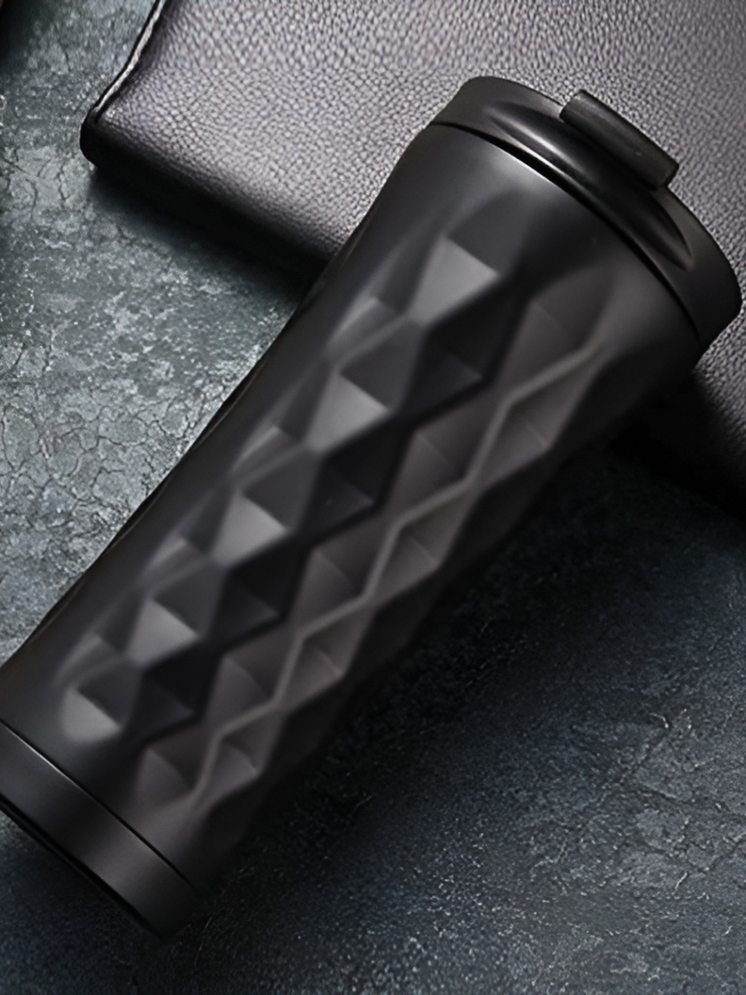 We3 Black Textured Stainless Steel Matte Insulated Coffee Tumbler with Flip Lid 500ml
We3 Black Textured Stainless Steel Matte Insulated Coffee Tumbler with Flip Lid 500ml
