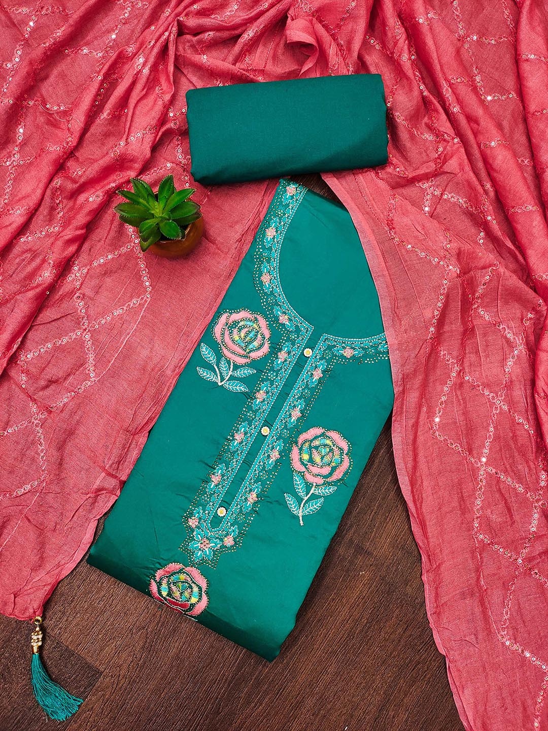 Maroosh Floral Embroidered Stones Studded Cotton Unstitched Dress Material, Sea green
Maroosh Floral Embroidered Stones Studded Cotton Unstitched Dress Material, Sea green