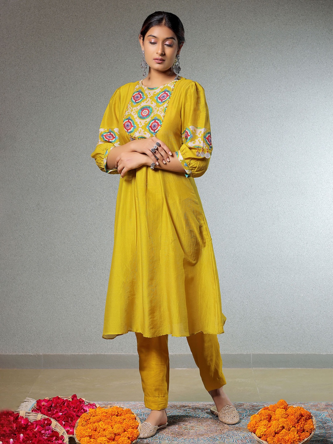 SUKRUTI DESIGN Women Ethnic Motifs Printed Regular Sequinned Silk Crepe Kurta with Trousers, Yellow
SUKRUTI DESIGN Women Ethnic Motifs Printed Regular Sequinned Silk Crepe Kurta with Trousers, Yellow