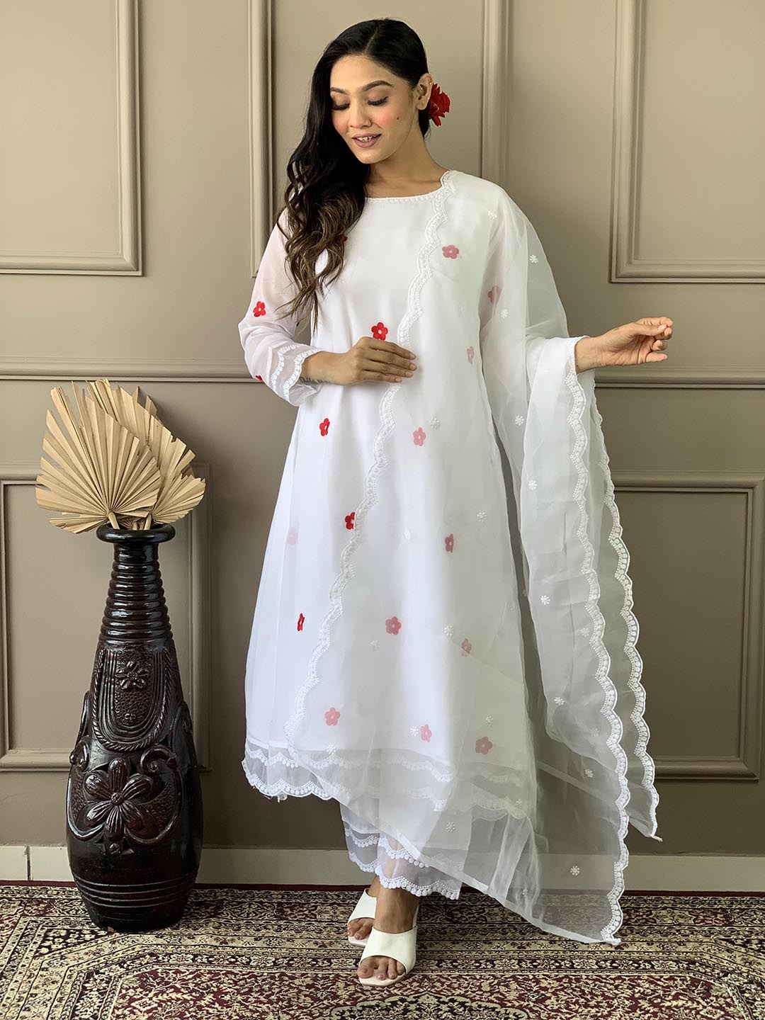 SHOPONBIT Floral Embroidered Silk Georgette Straight Kurta With Trousers & Dupatta, Off white
SHOPONBIT Floral Embroidered Silk Georgette Straight Kurta With Trousers & Dupatta, Off white