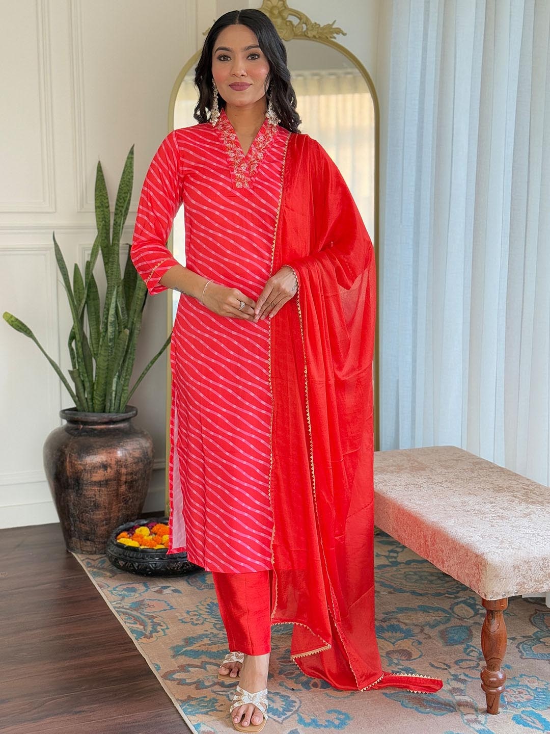BLACK SCISSOR Women Printed Regular Thread Work Kurta with Trousers & With Dupatta, Orange
BLACK SCISSOR Women Printed Regular Thread Work Kurta with Trousers & With Dupatta, Orange