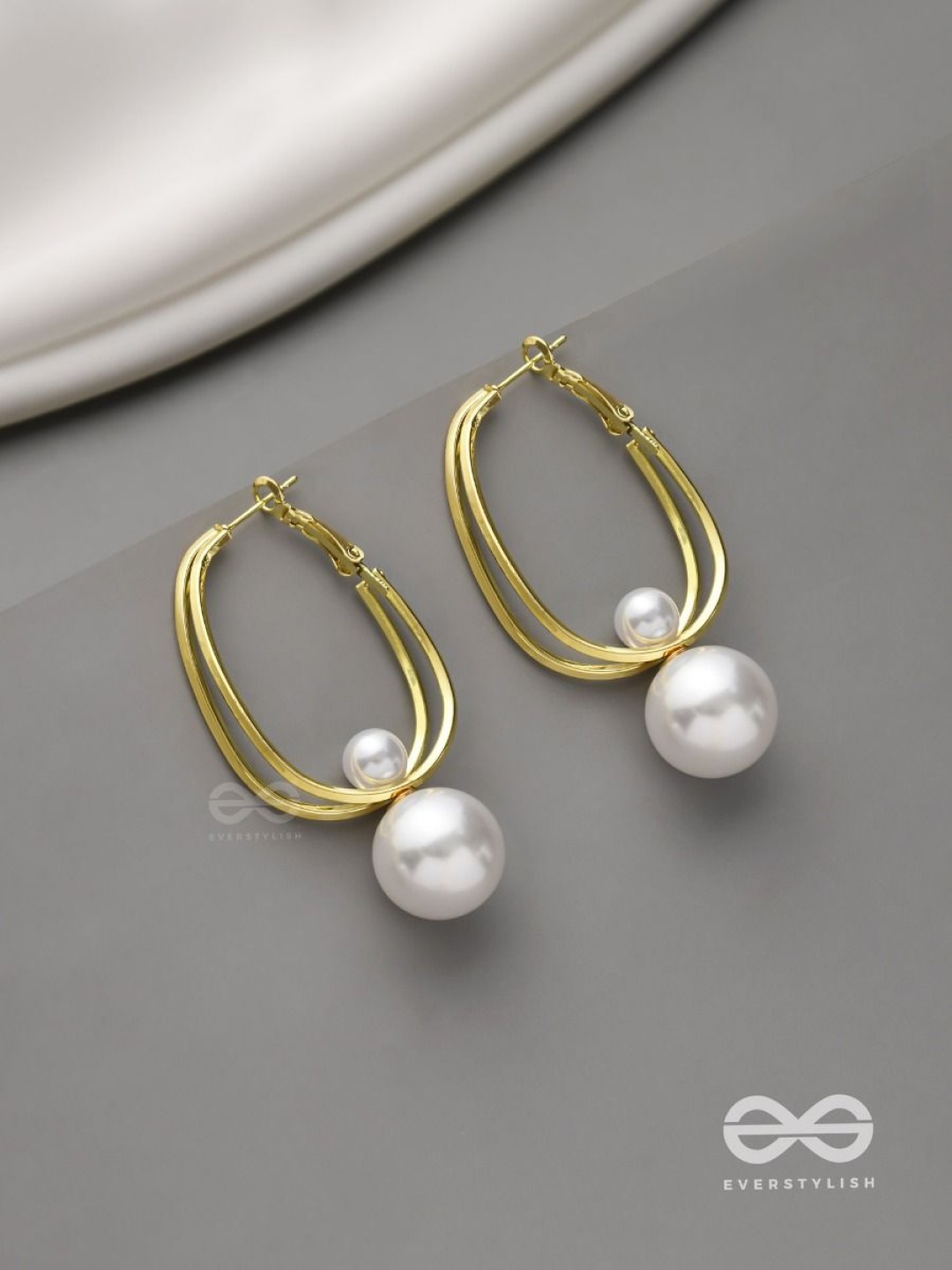 EVERSTYLISH Pearls Orbit Pearls Beaded Contemporary Detachable Jacket Hoop Earrings, Gold
EVERSTYLISH Pearls Orbit Pearls Beaded Contemporary Detachable Jacket Hoop Earrings, Gold