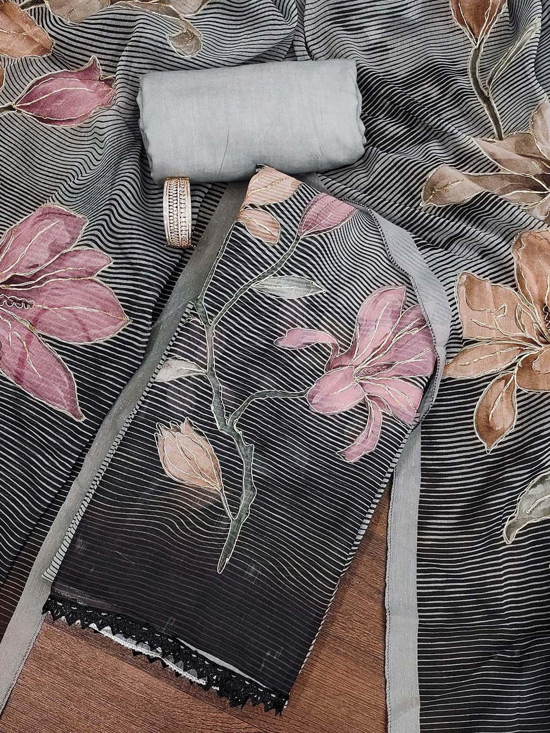 Maroosh Floral Printed Zari Embroidered Organza Unstitched Dress Material, Grey
Maroosh Floral Printed Zari Embroidered Organza Unstitched Dress Material, Grey