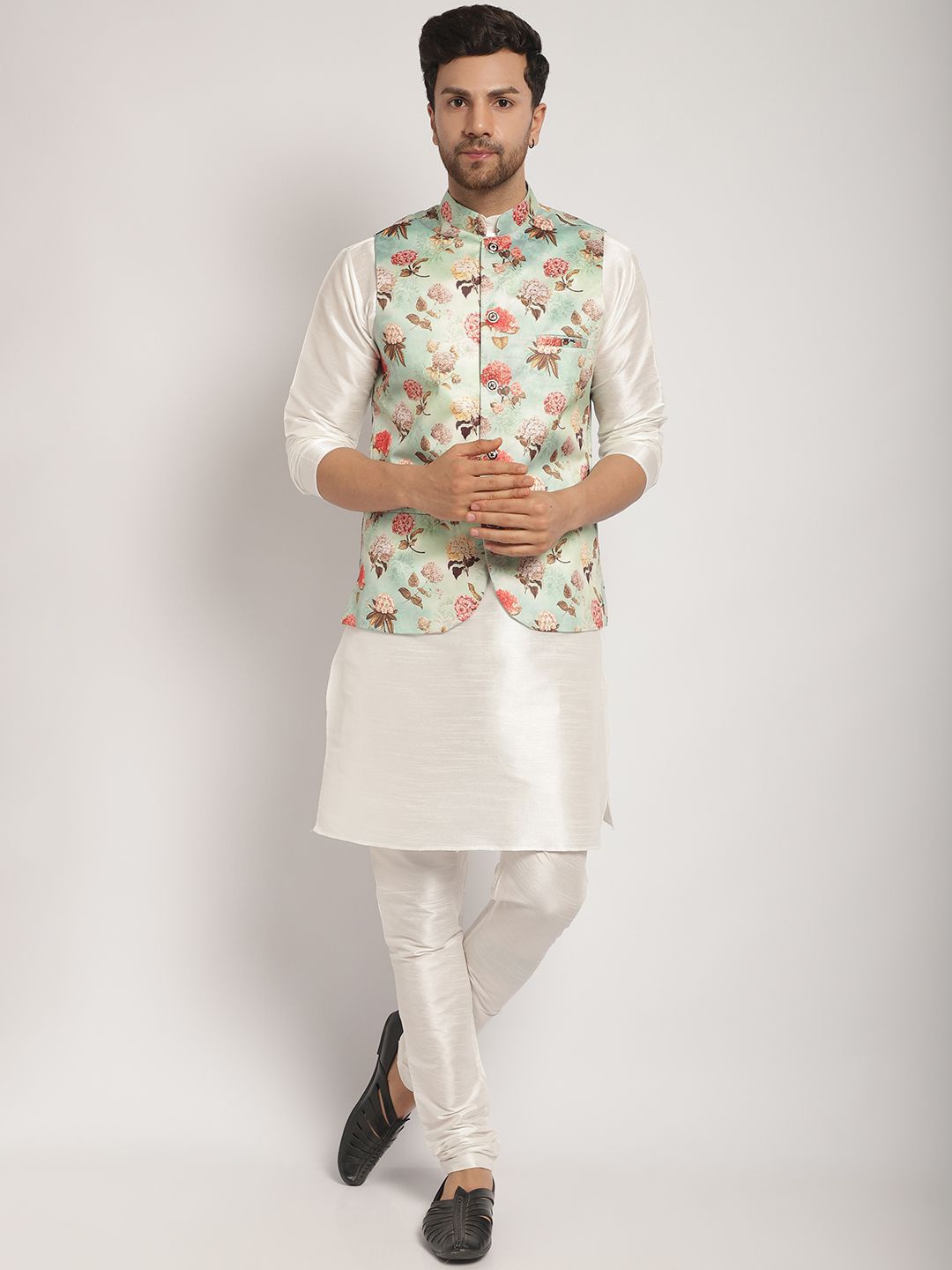 Kaifoo Mandarin Collar Long Sleeves Straight Kurta with Churidar & Printed Nehru Jacket, White
Kaifoo Mandarin Collar Long Sleeves Straight Kurta with Churidar & Printed Nehru Jacket, White