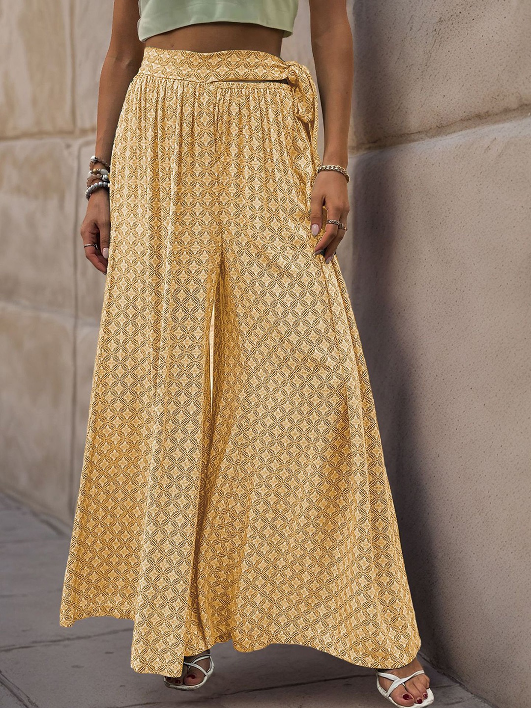 StyleCast x Revolte Women Ethnic Motifs Printed Flared High-Rise Easy Wash Pleated Trousers, Yellow
StyleCast x Revolte Women Ethnic Motifs Printed Flared High-Rise Easy Wash Pleated Trousers, Yellow