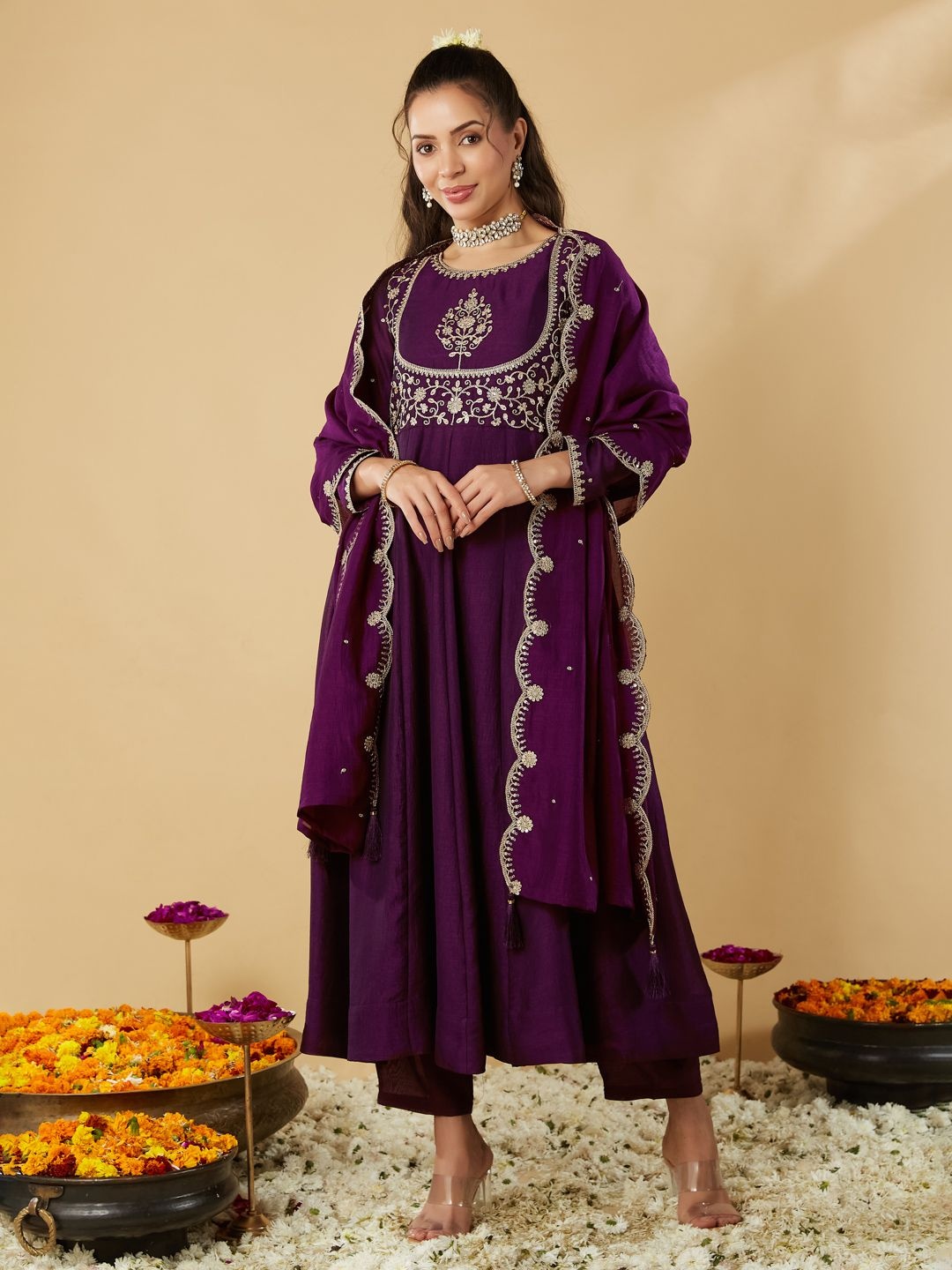 MOKOSH Floral Embroidered Round Neck Sequinned Anarkali Kurta with Trousers & Dupatta, Purple
MOKOSH Floral Embroidered Round Neck Sequinned Anarkali Kurta with Trousers & Dupatta, Purple