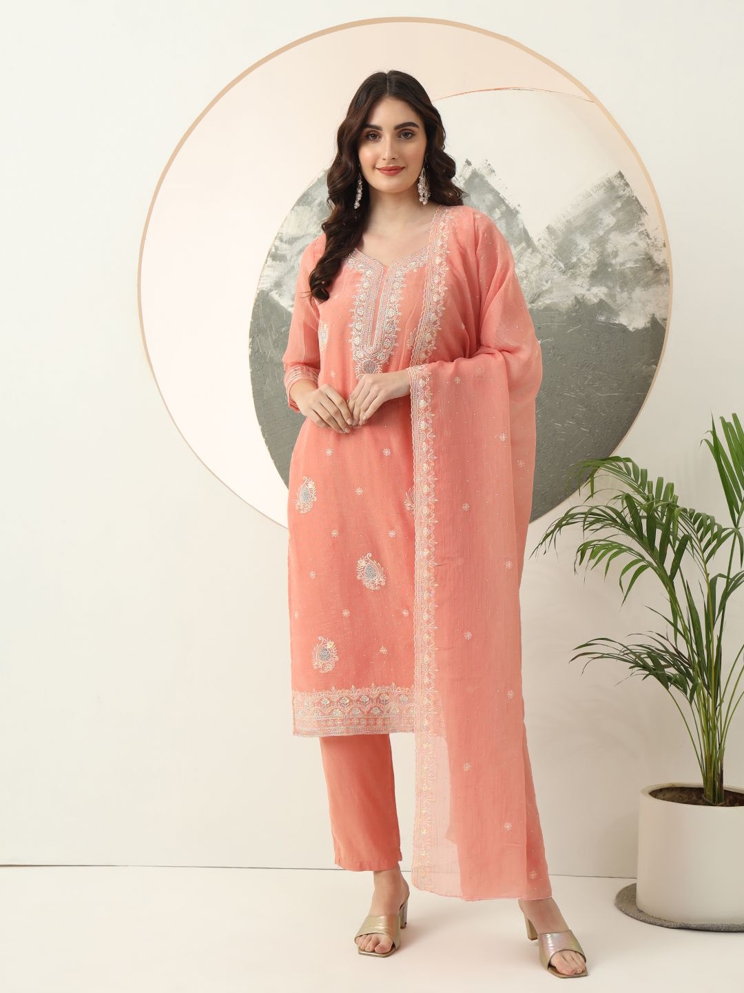 Yufta Floral Embroidered Beads and Stones Straight Kurta With Trousers And Dupatta, Peach
Yufta Floral Embroidered Beads and Stones Straight Kurta With Trousers And Dupatta, Peach