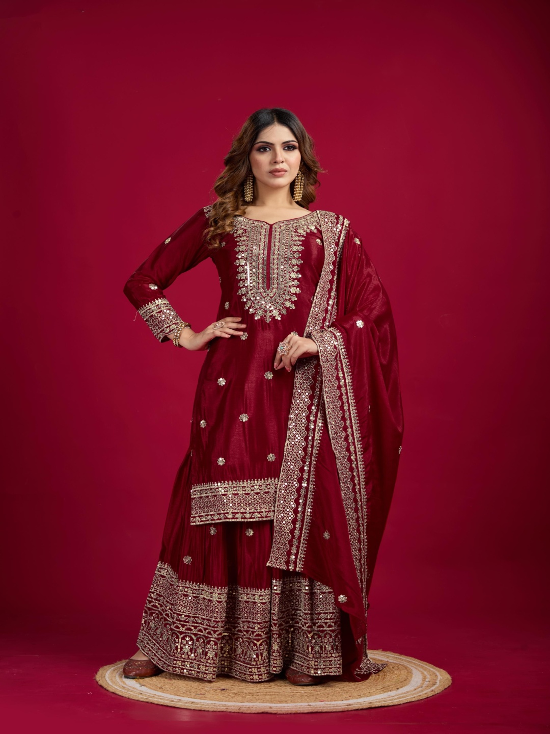 BHARODIYA ENTERPRISES Floral Embroidered Sequinned Straight Kurta With Palazzos & Dupatta, Red
BHARODIYA ENTERPRISES Floral Embroidered Sequinned Straight Kurta With Palazzos & Dupatta, Red